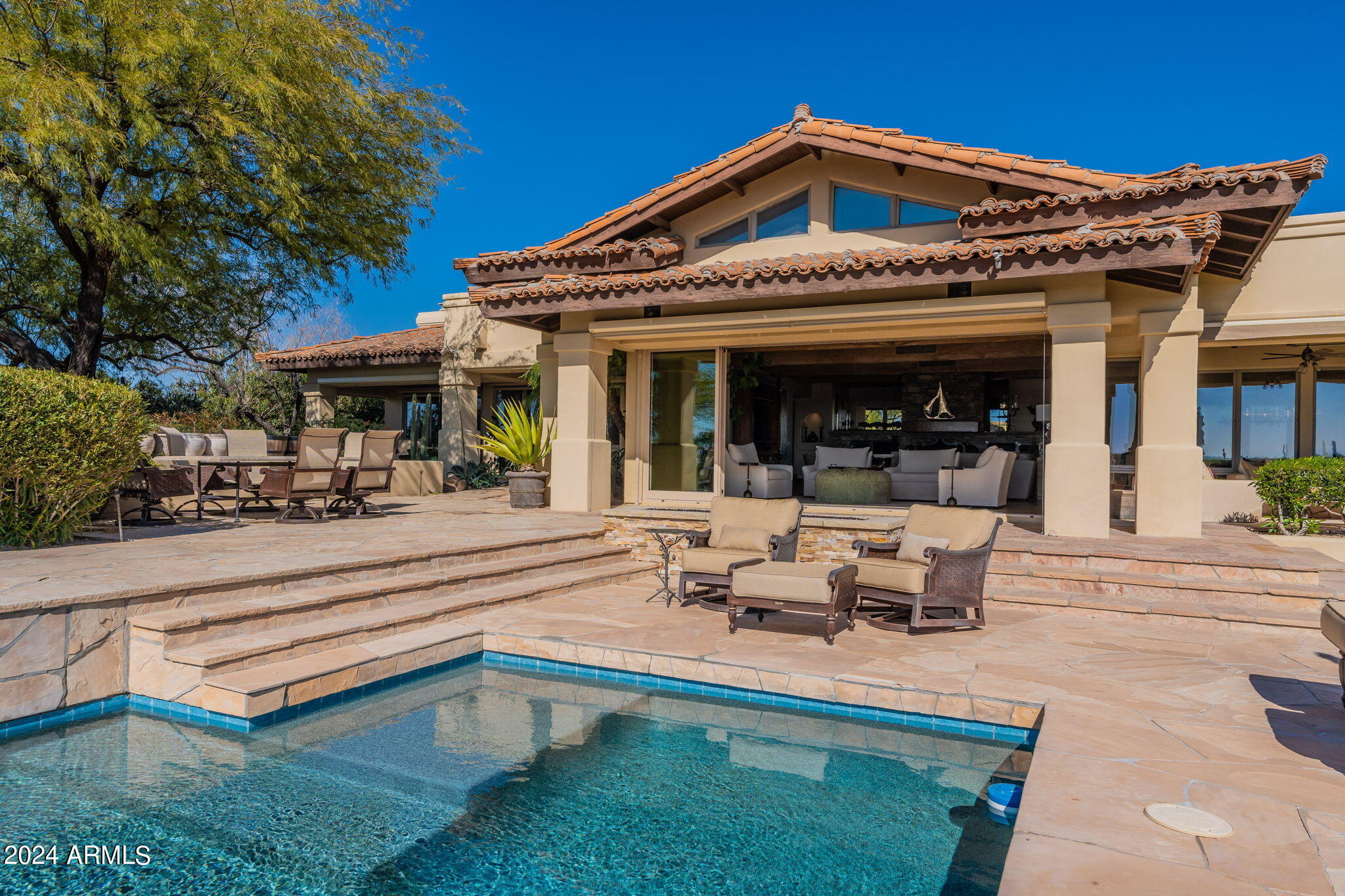 10 Acre Horse Property with VIEWS - Residential