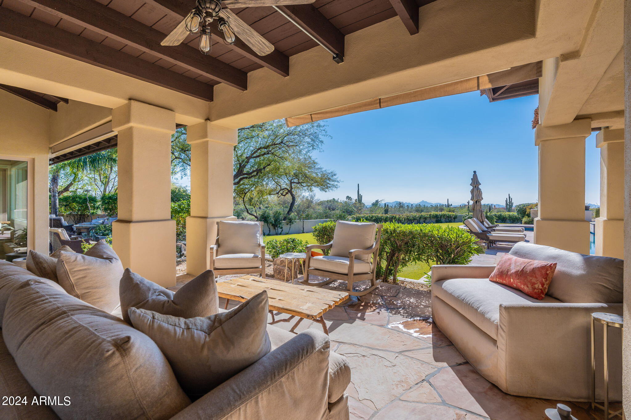 10 Acre Horse Property with VIEWS - Residential