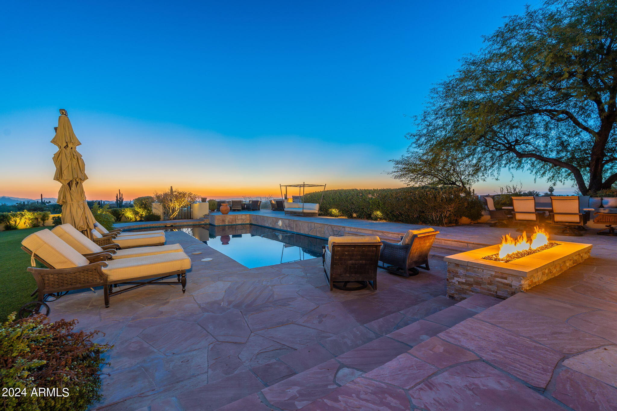 10 Acre Horse Property with VIEWS - Residential