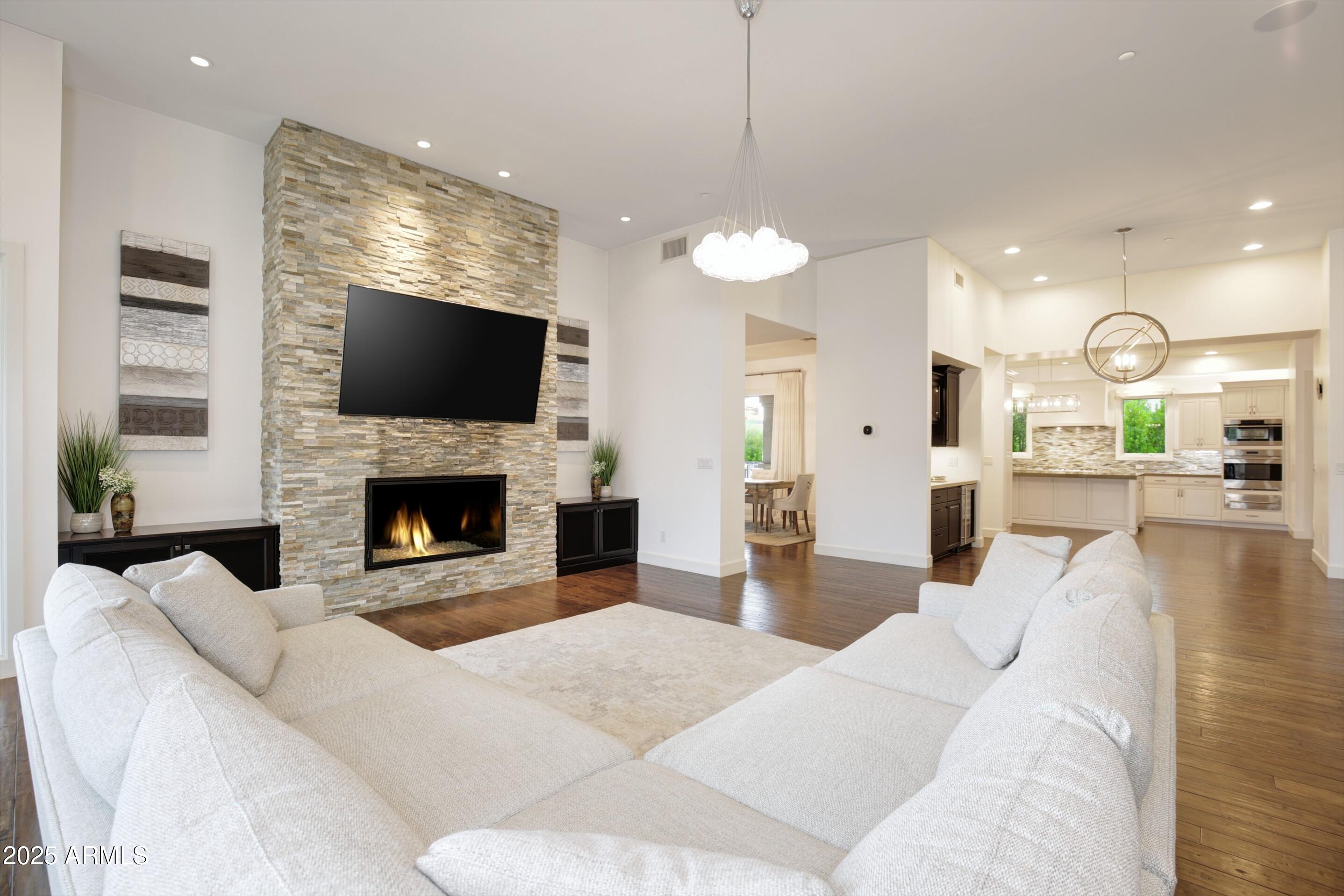MOCKINGBIRD LANE ESTATES 4 - Residential