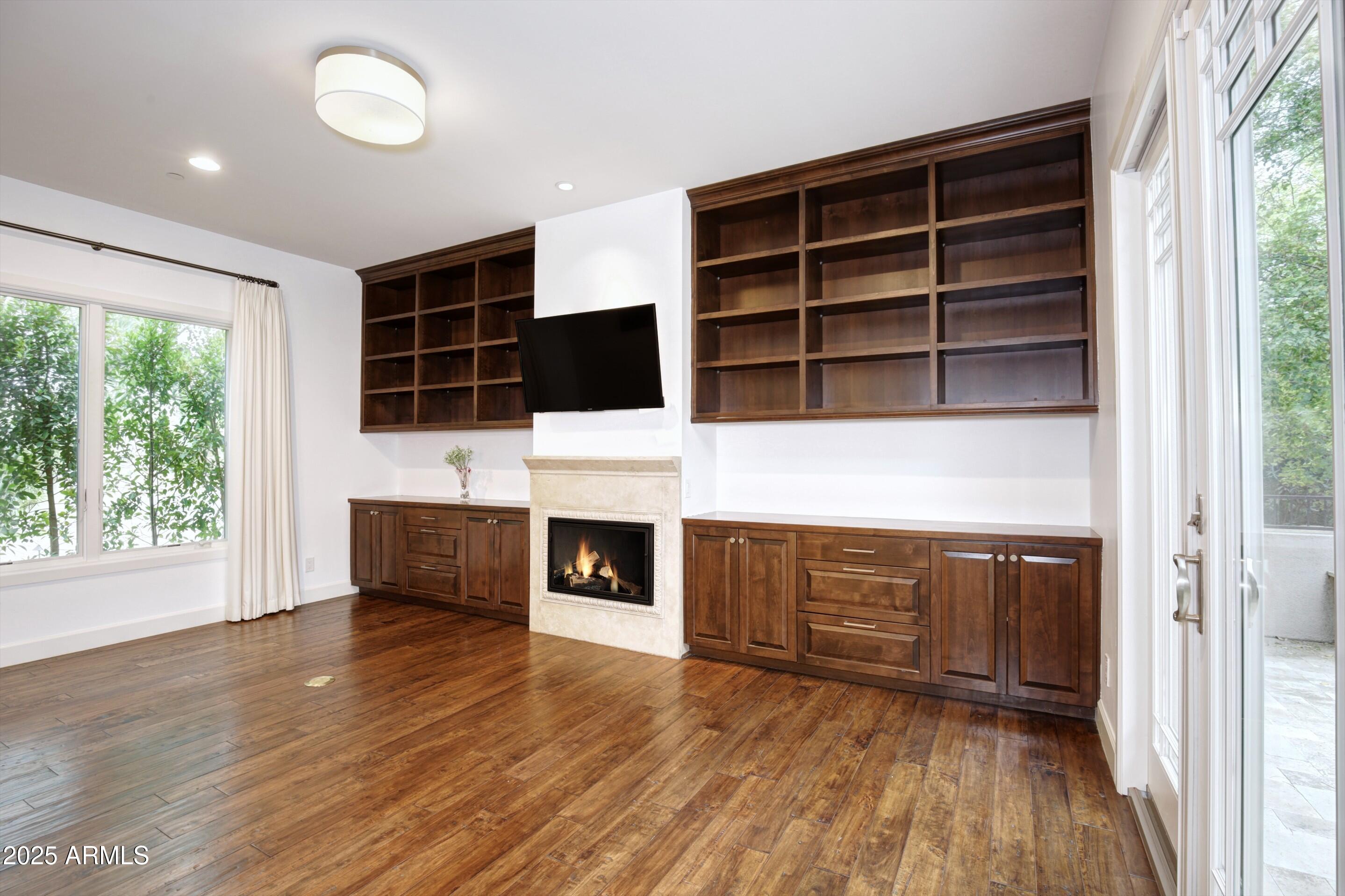 MOCKINGBIRD LANE ESTATES 4 - Residential