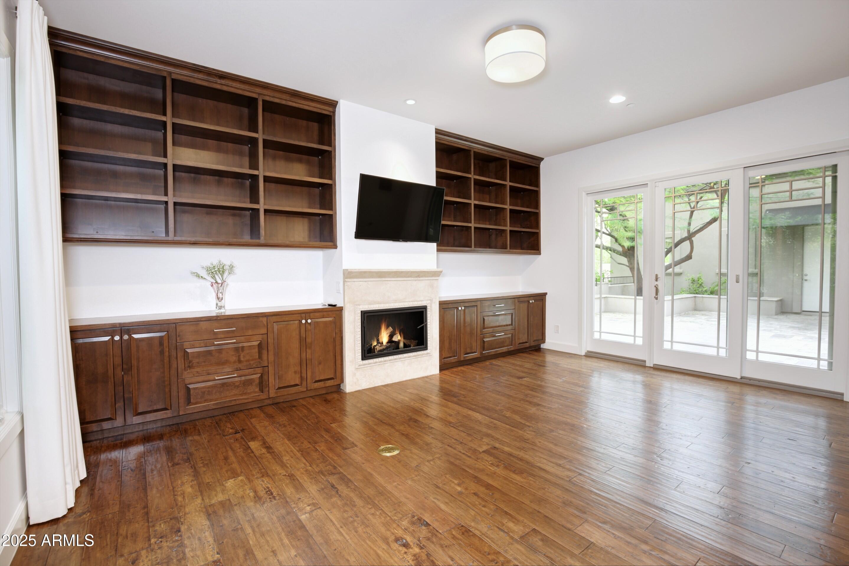 MOCKINGBIRD LANE ESTATES 4 - Residential