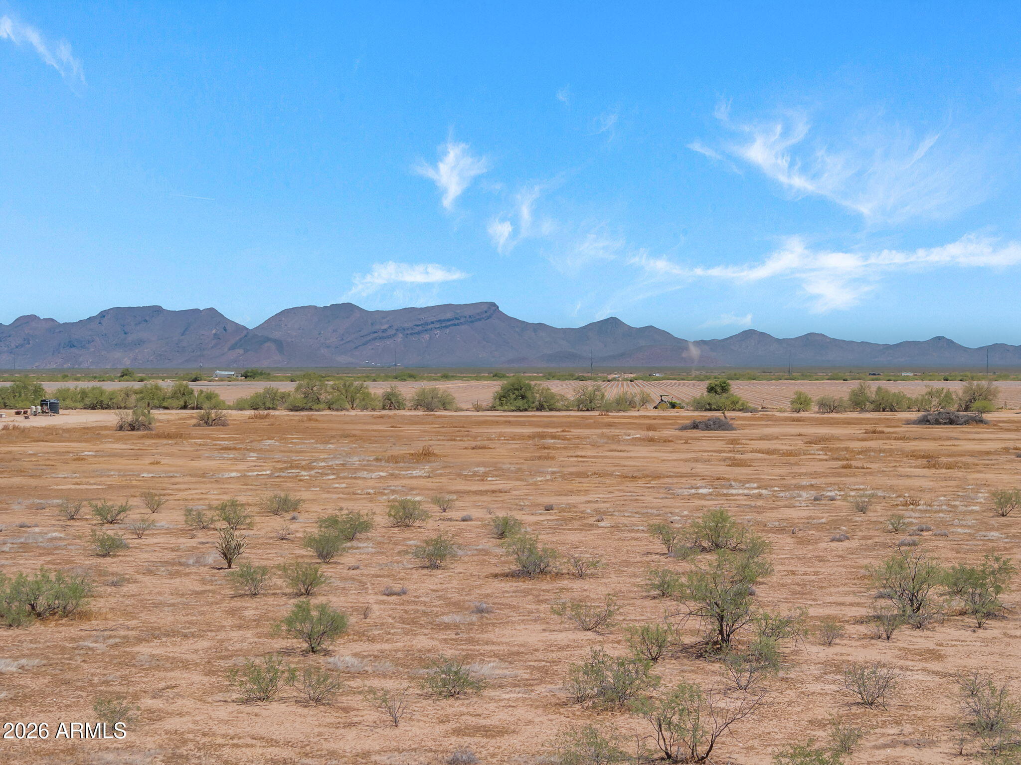 10 acres with a shared well - Land