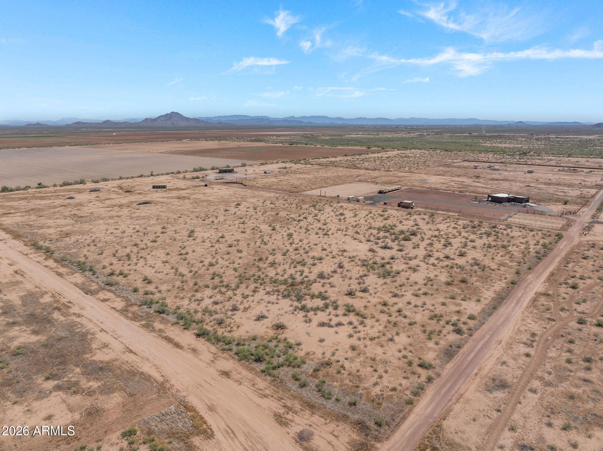 10 acres with a shared well - Land