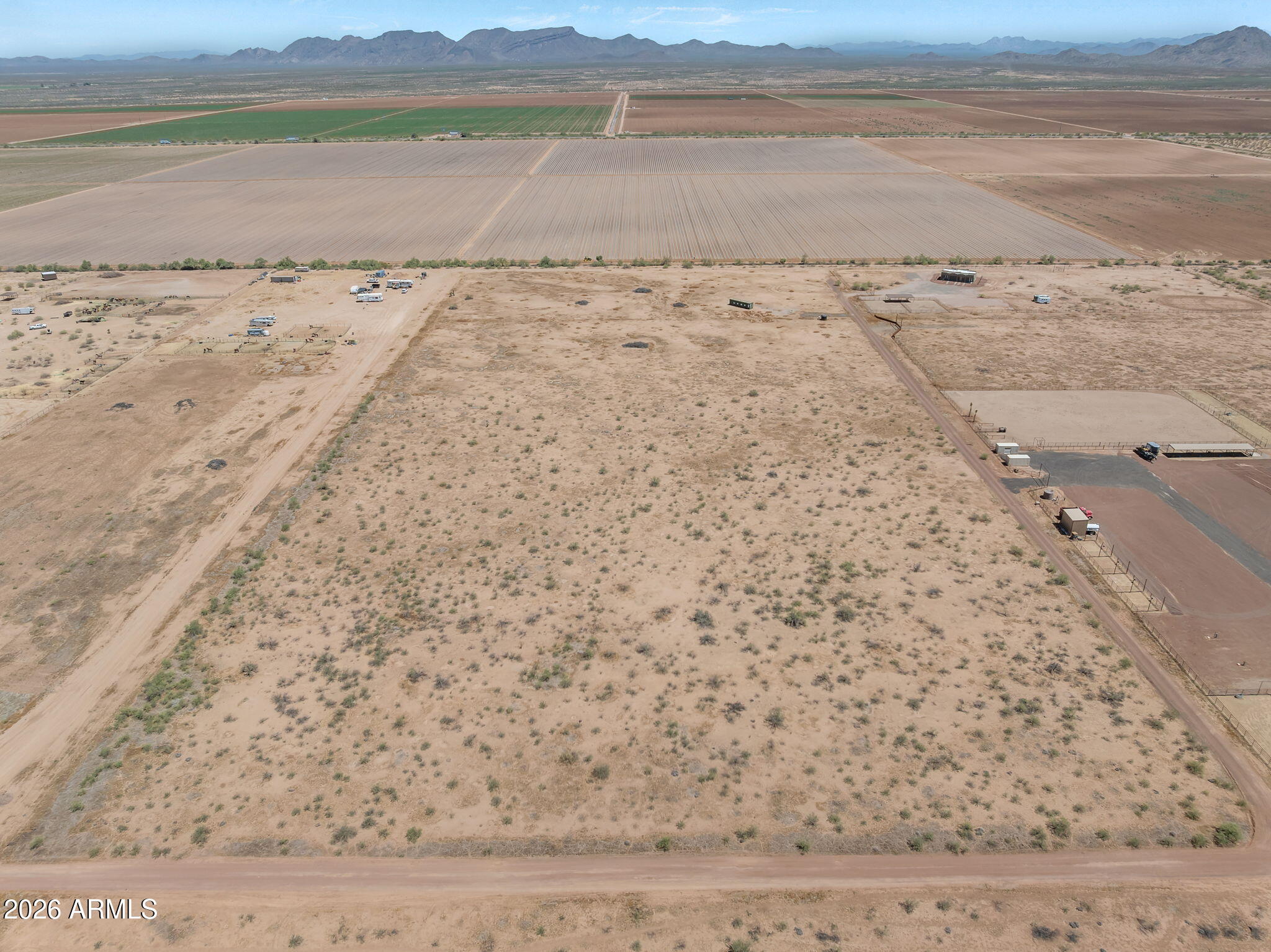 10 acres with a shared well - Land