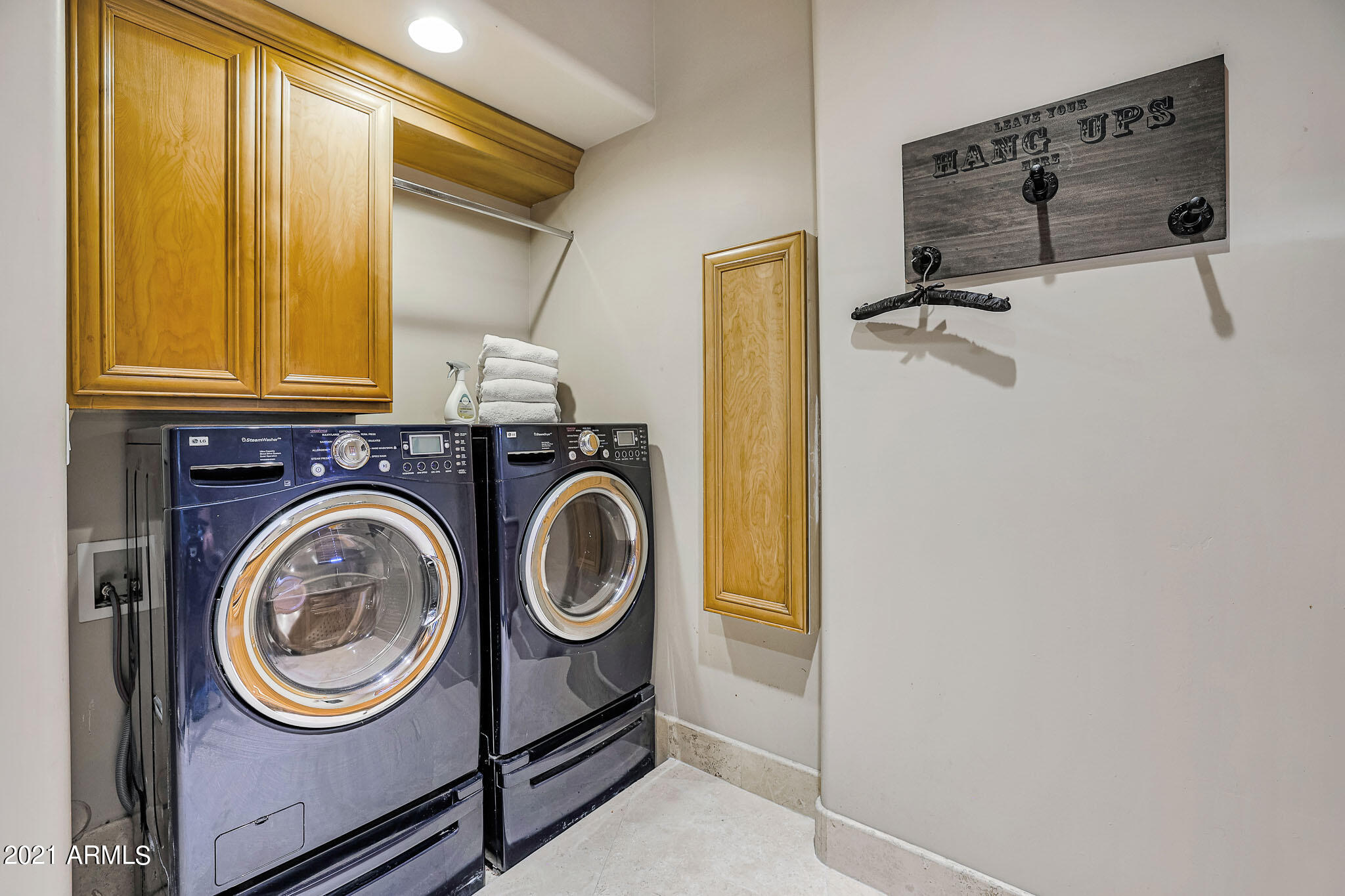 HIDDEN HILLS PARCEL D & E - Residential