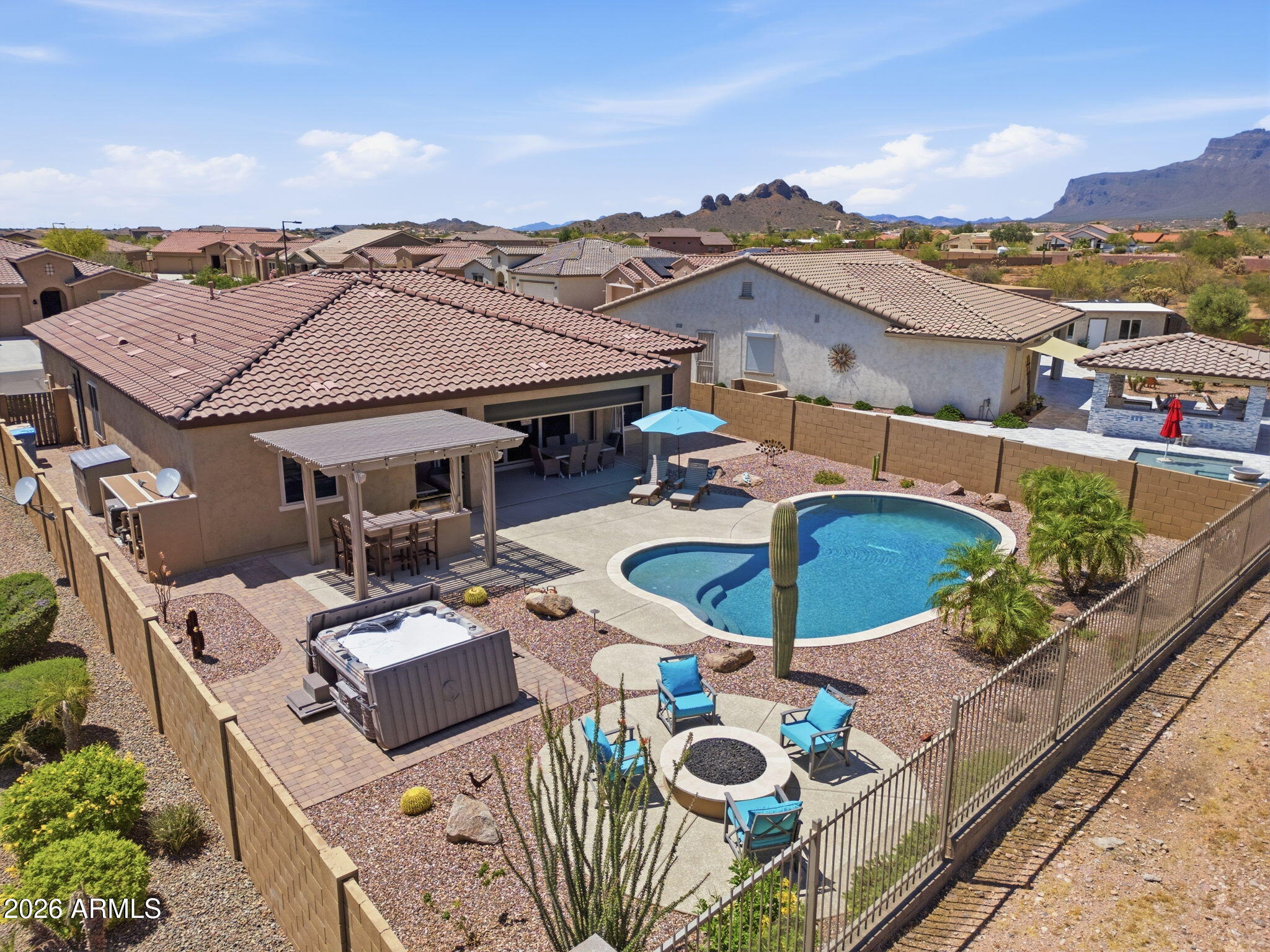 PERALTA CANYON - Residential