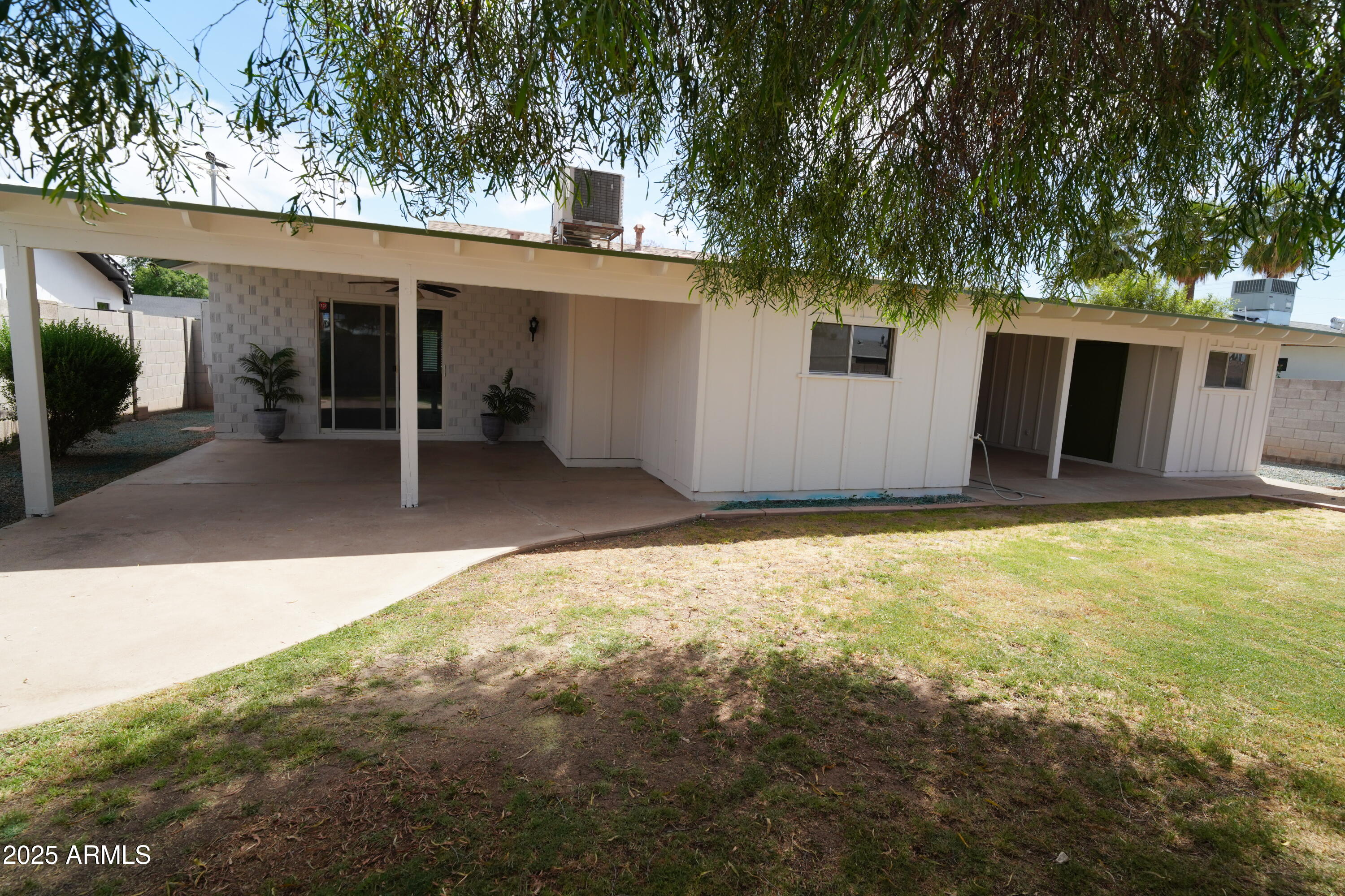 SCOTTSDALE ESTATES 14 LOTS 1845-1925 - Residential Lease