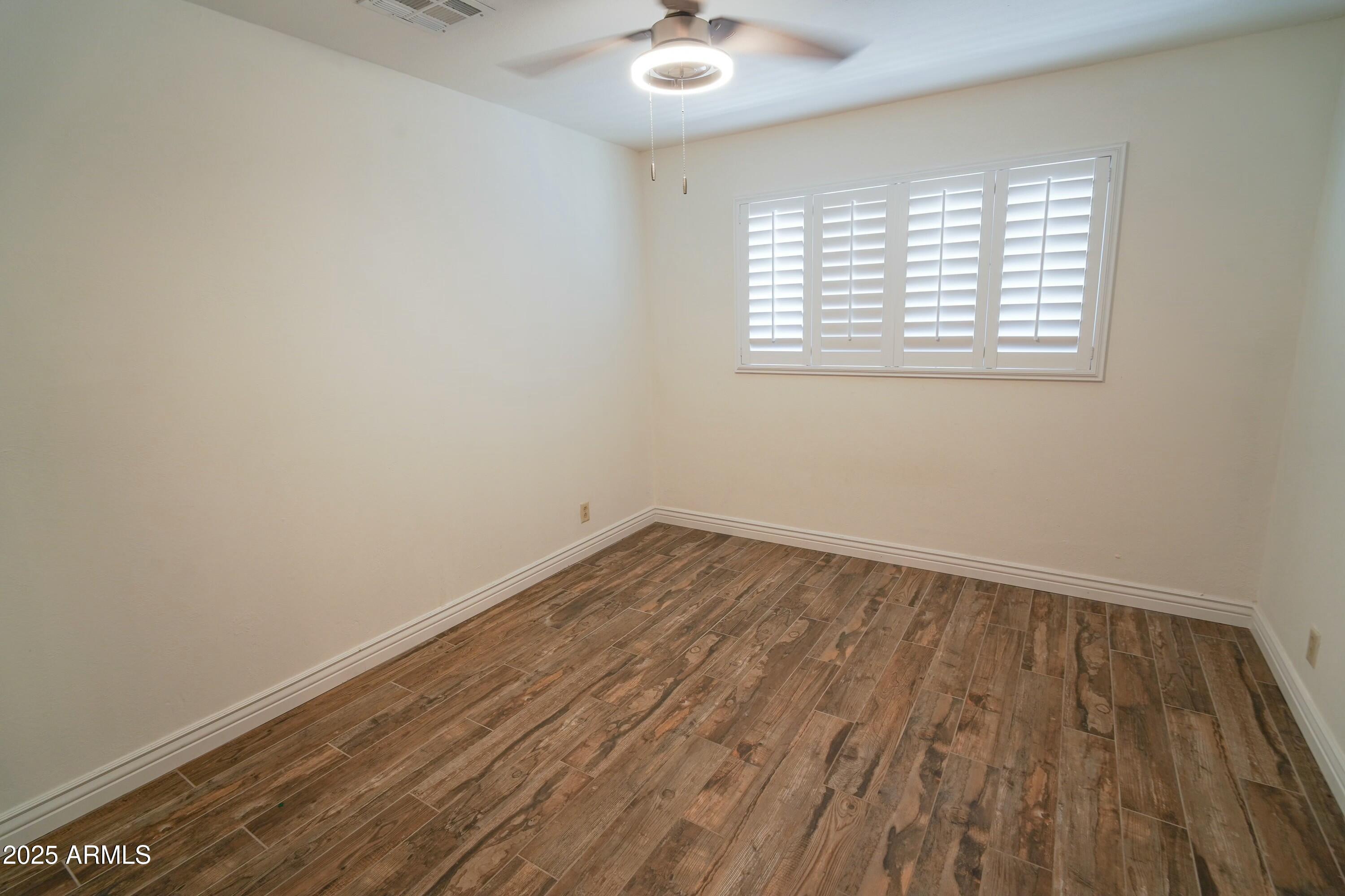 SCOTTSDALE ESTATES 14 LOTS 1845-1925 - Residential Lease