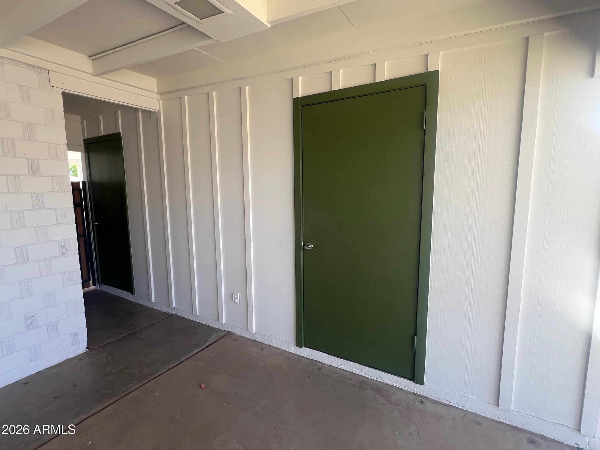 SCOTTSDALE ESTATES 14 LOTS 1845-1925 - Residential Lease