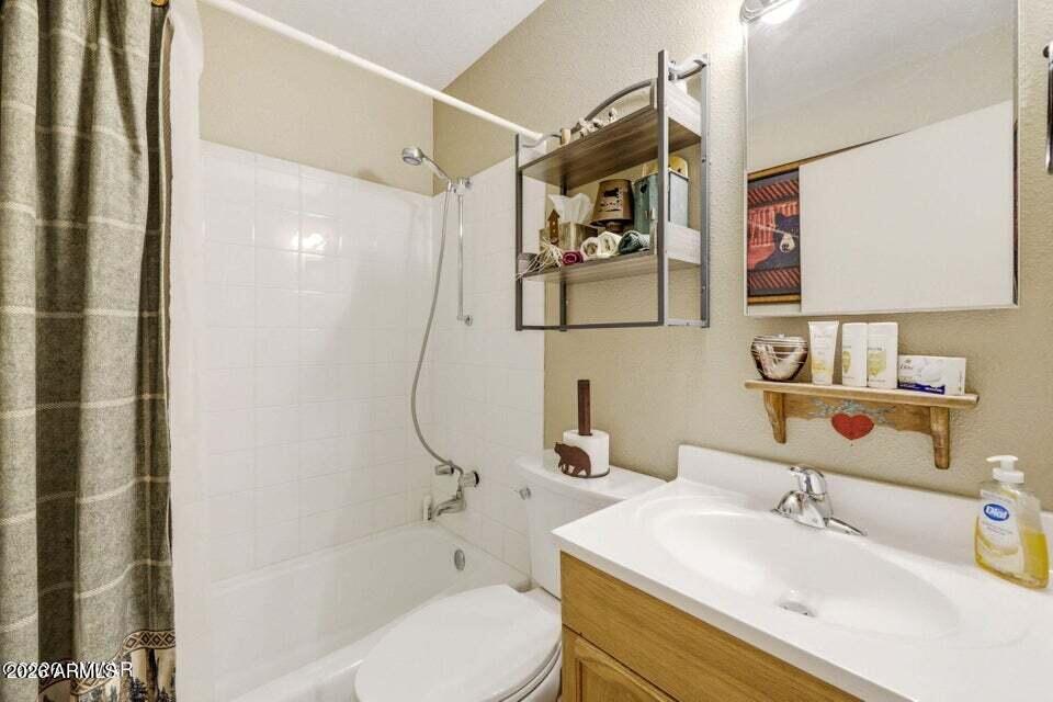 TIMBERLAKE PINES PINEWOODS UNIT 2 - Residential