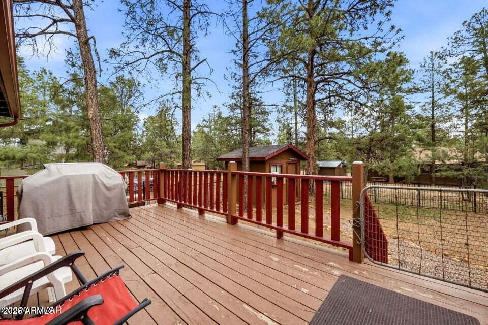 TIMBERLAKE PINES PINEWOODS UNIT 2 - Residential