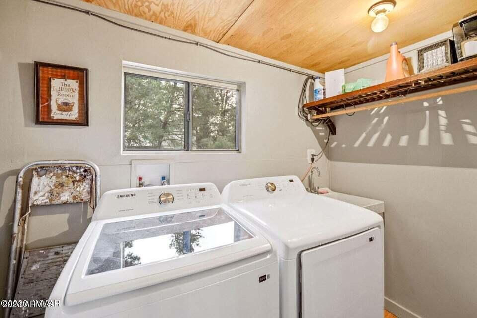 TIMBERLAKE PINES PINEWOODS UNIT 2 - Residential