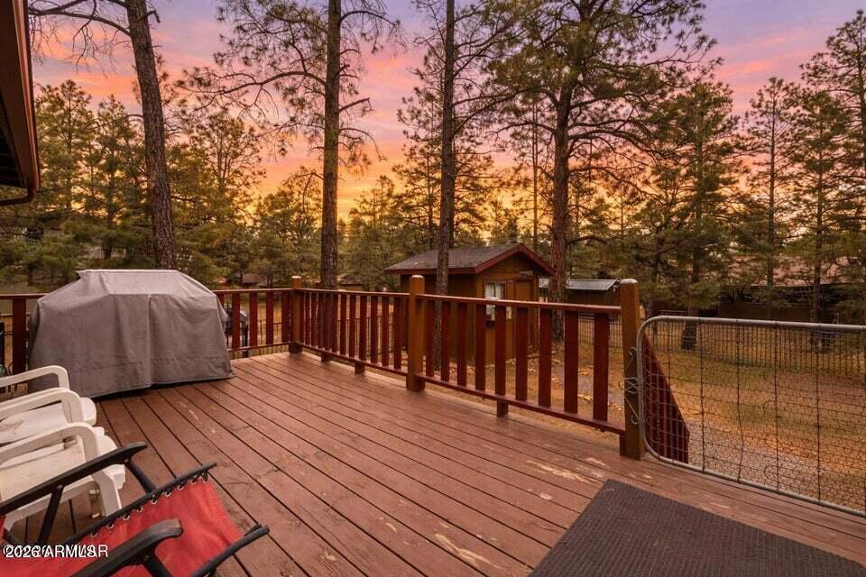 TIMBERLAKE PINES PINEWOODS UNIT 2 - Residential