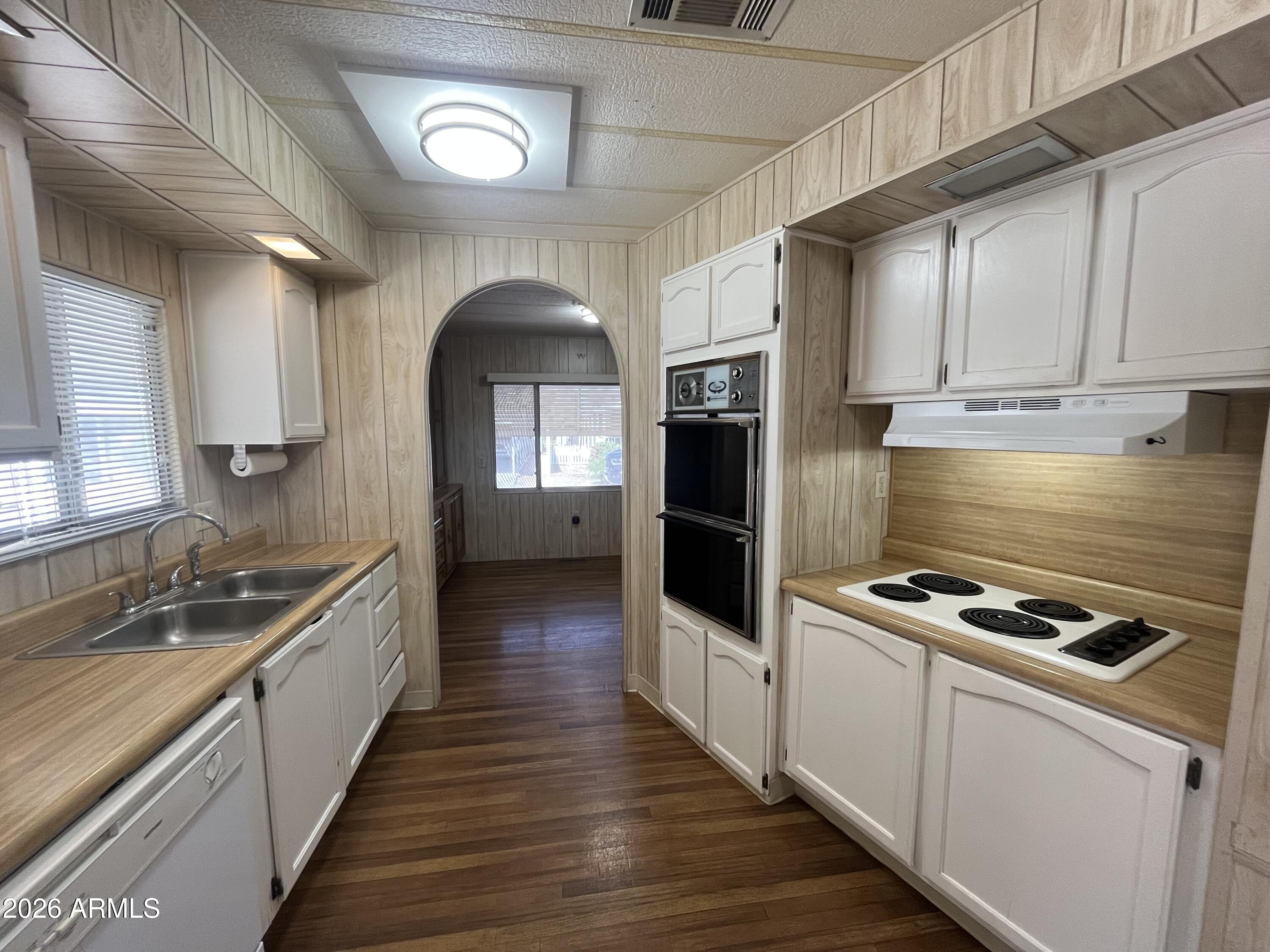 Casa Del Sol East - Residential