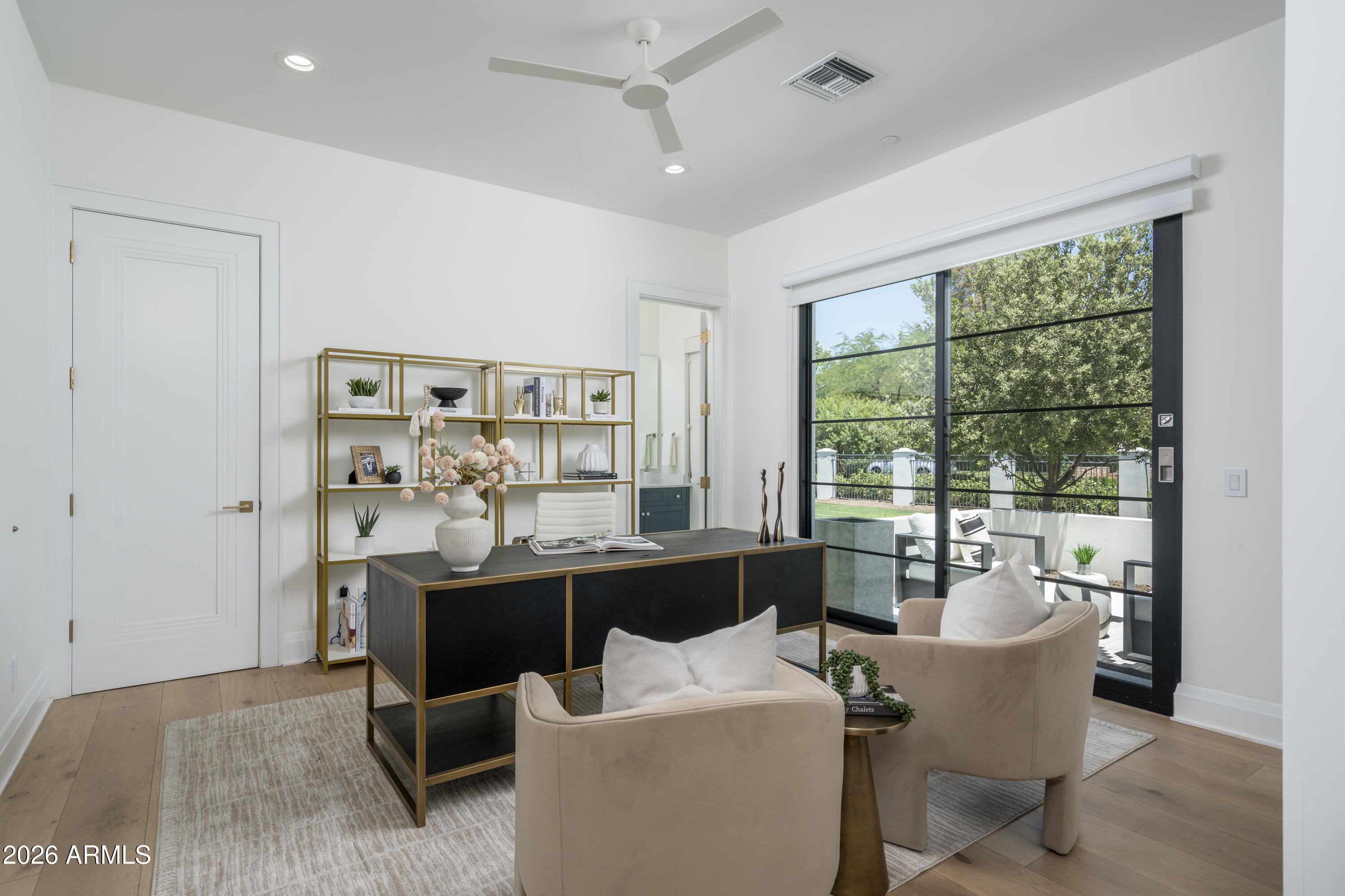 LAFAYETTE VILLA - Residential
