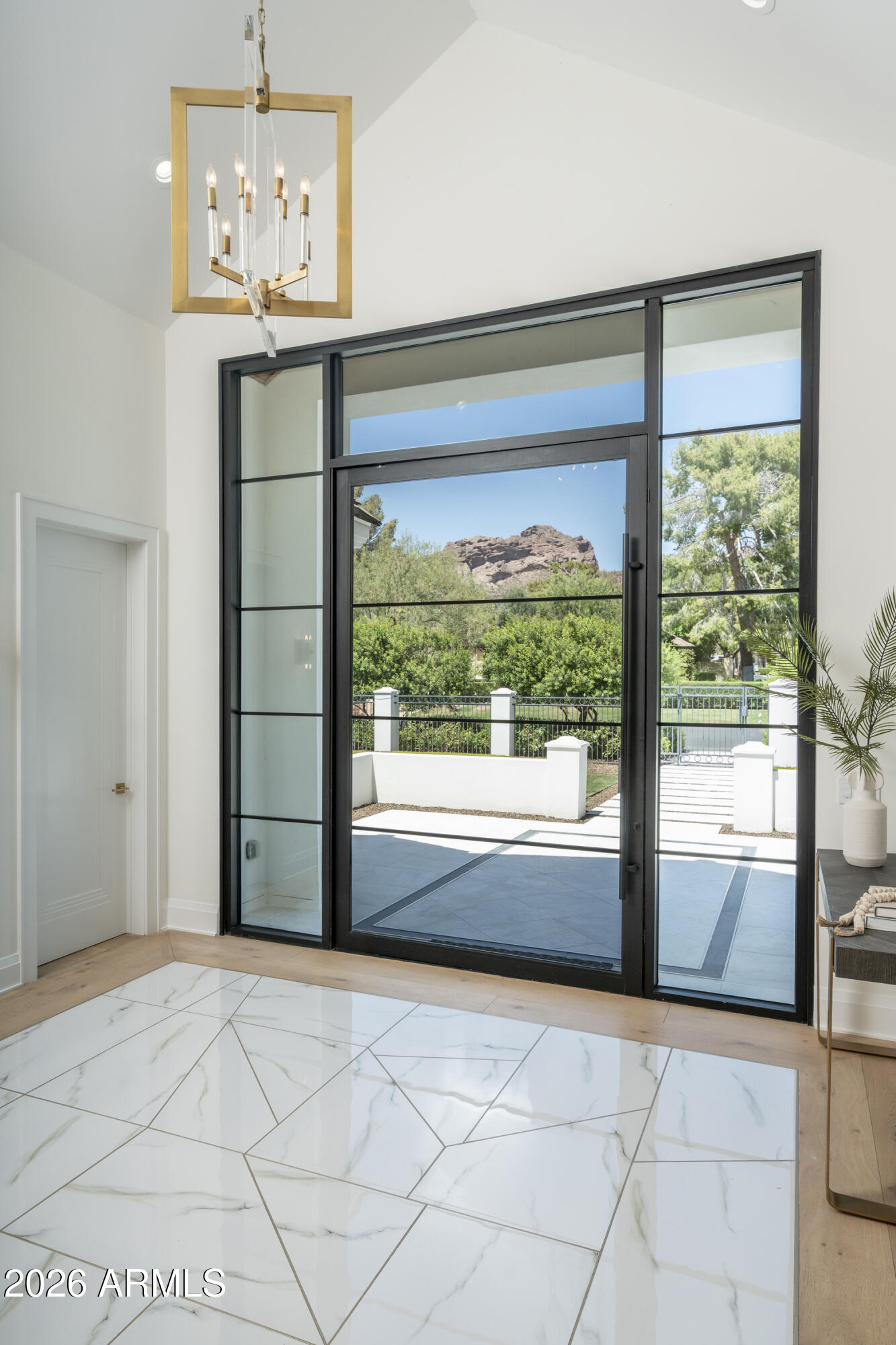 LAFAYETTE VILLA - Residential