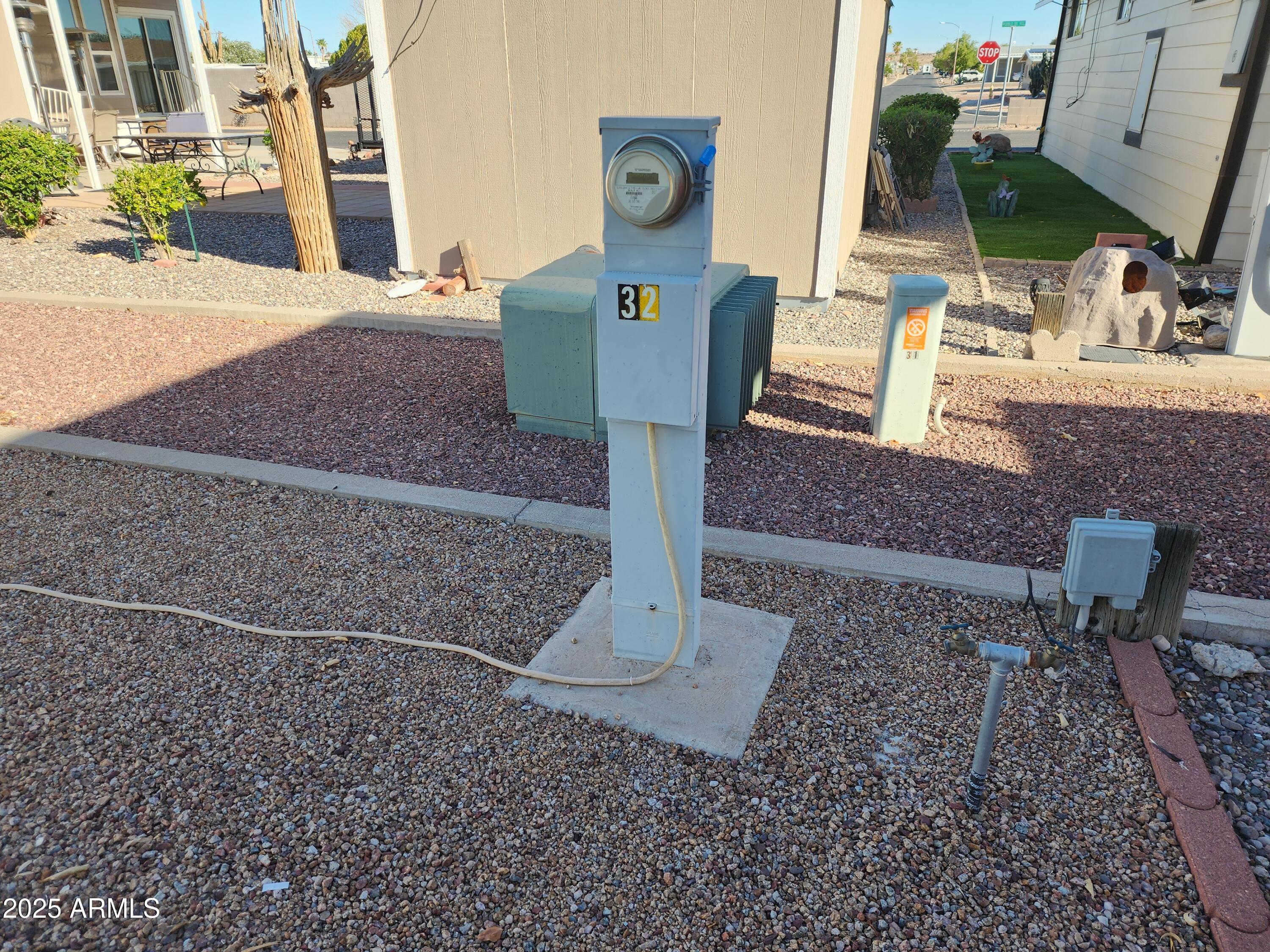TIERRA DEL SOL RV RESORT - Land