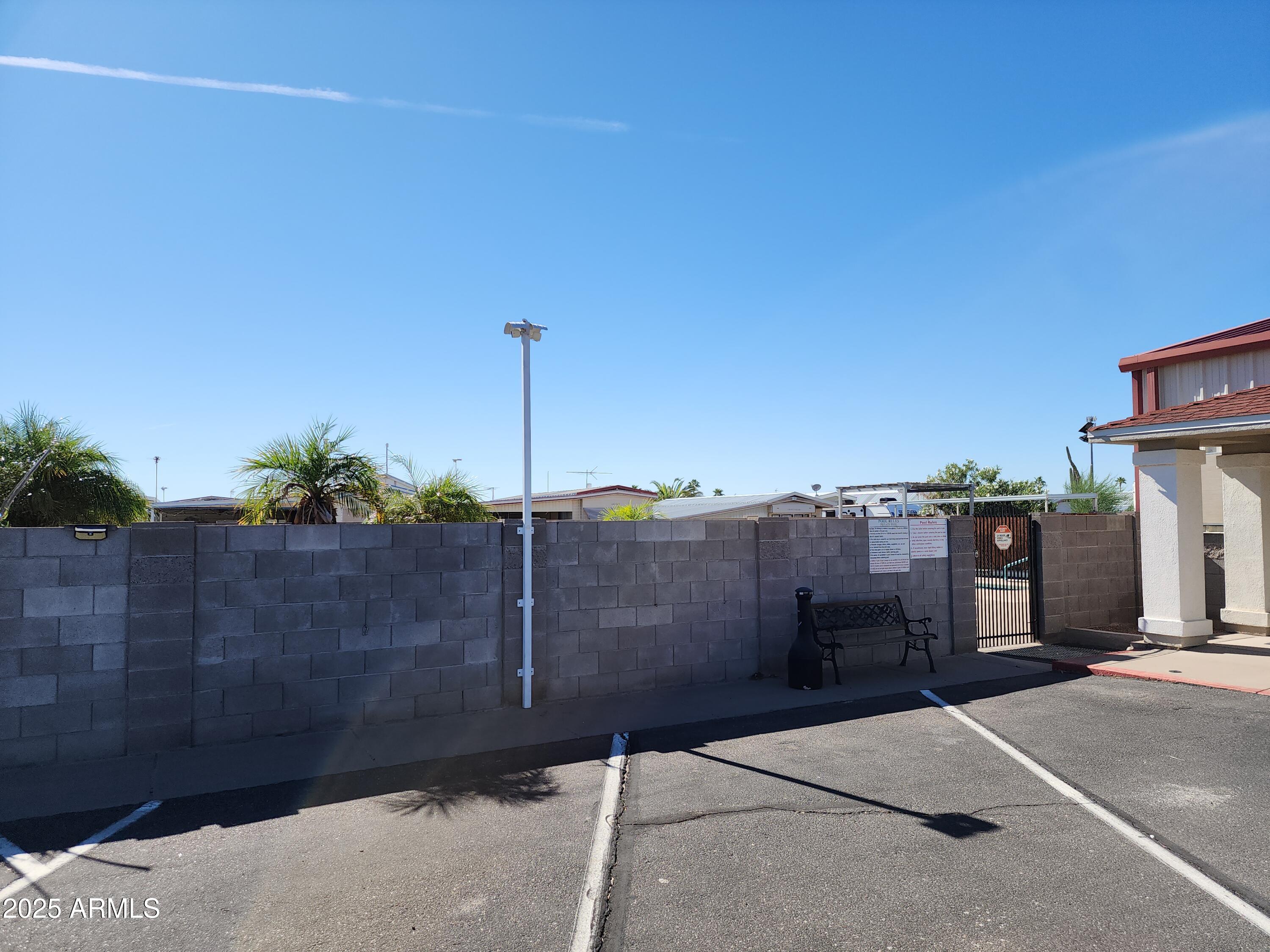 TIERRA DEL SOL RV RESORT - Land