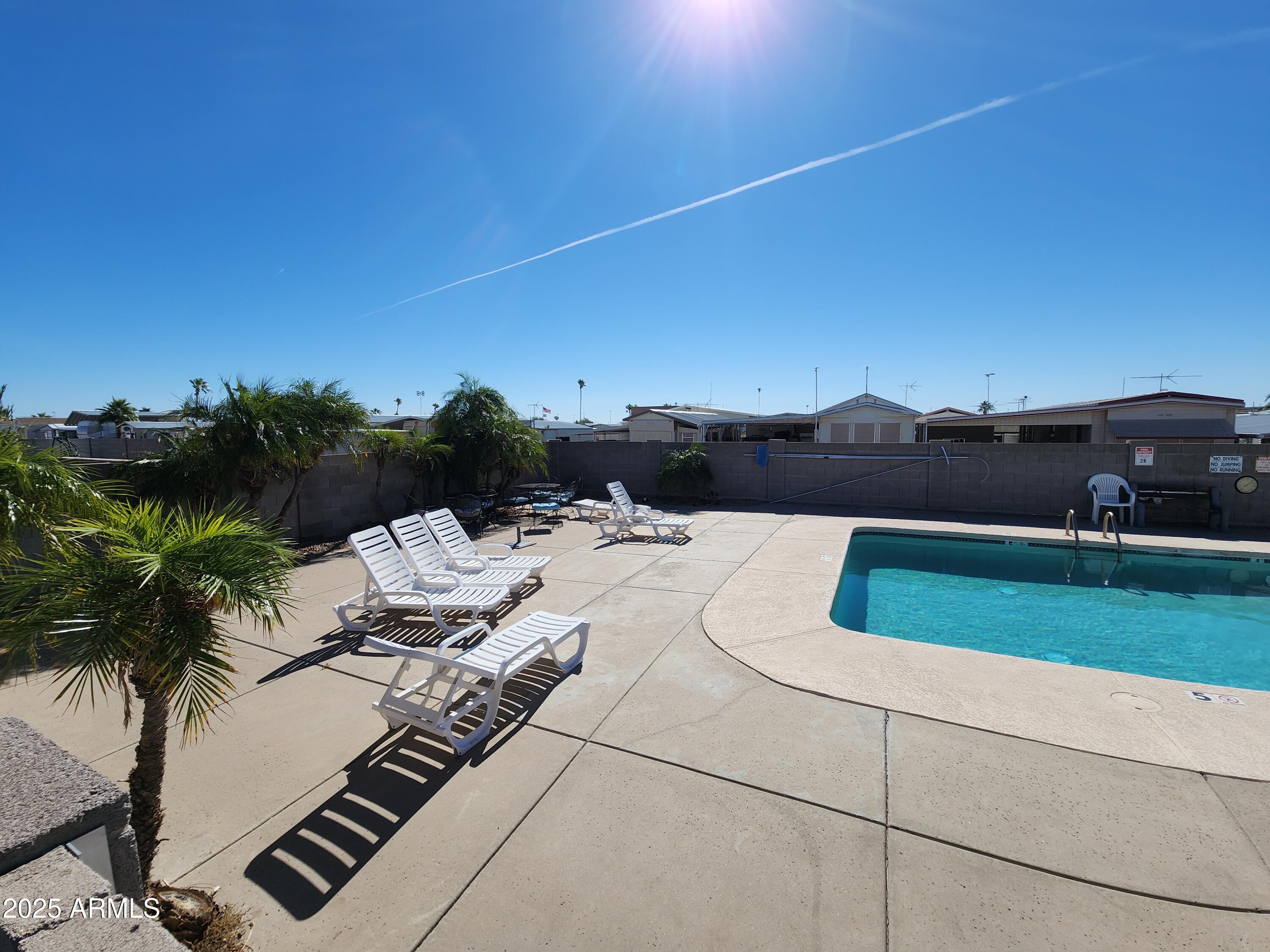 TIERRA DEL SOL RV RESORT - Land