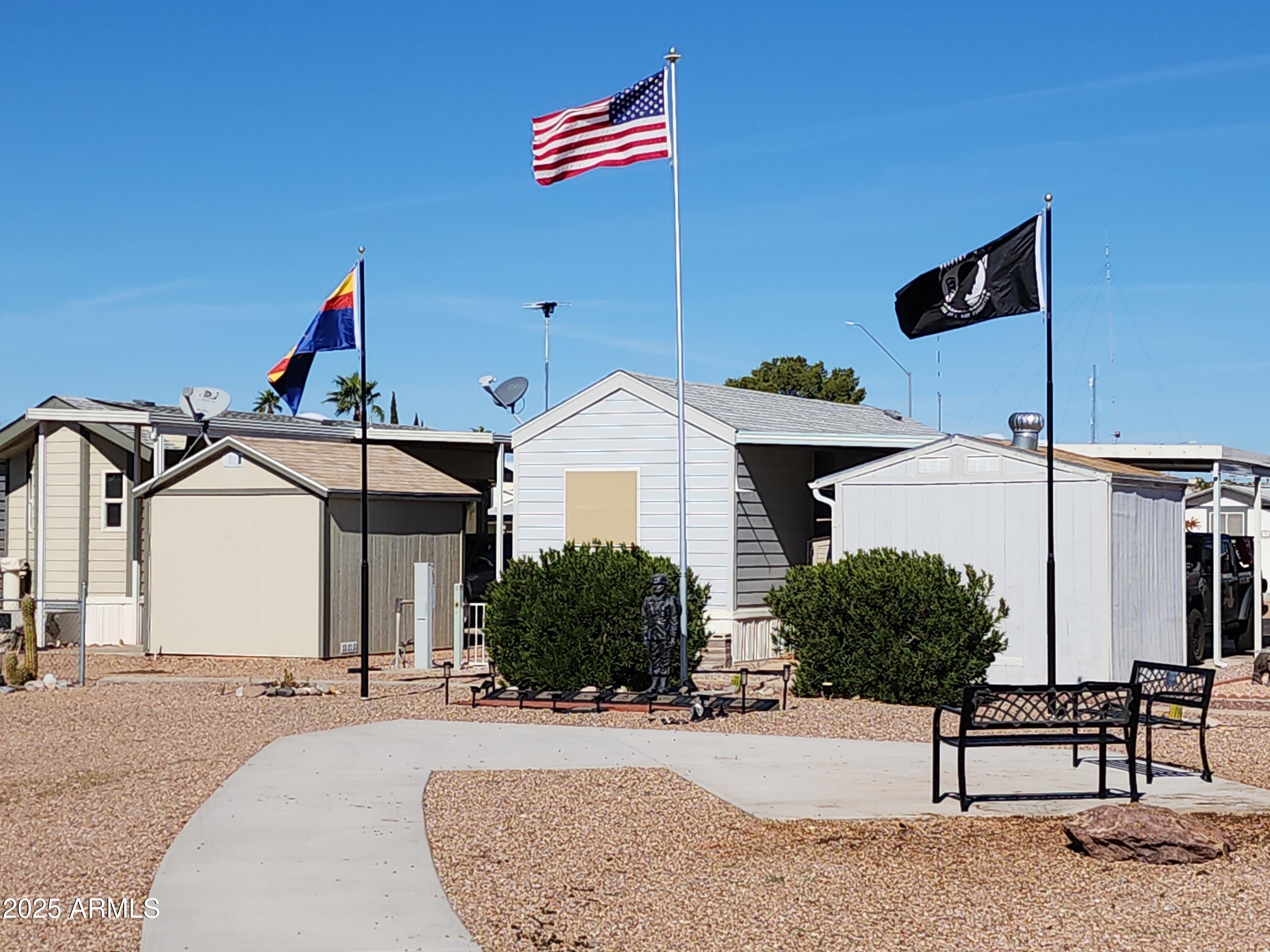 TIERRA DEL SOL RV RESORT - Land