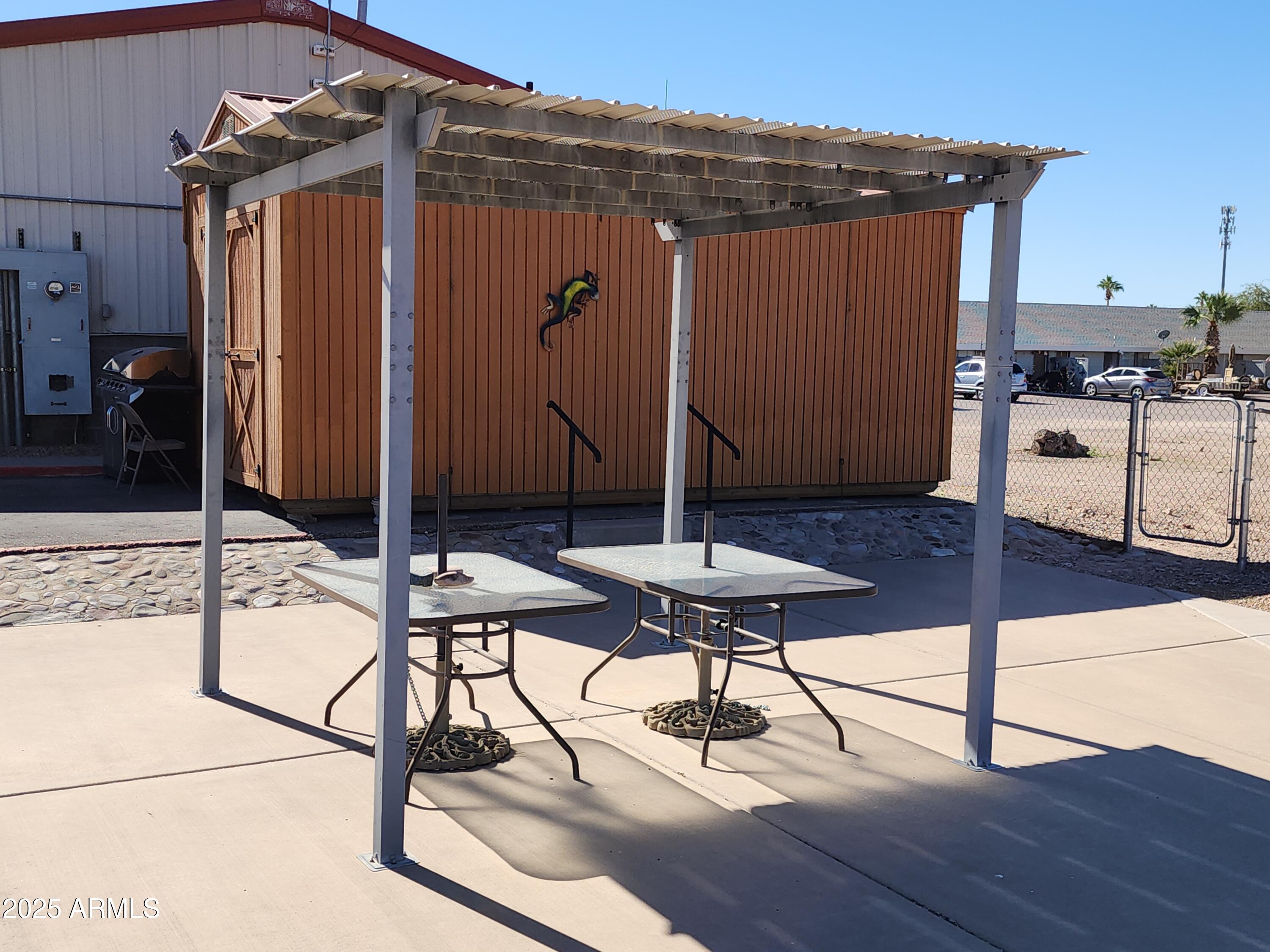 TIERRA DEL SOL RV RESORT - Land