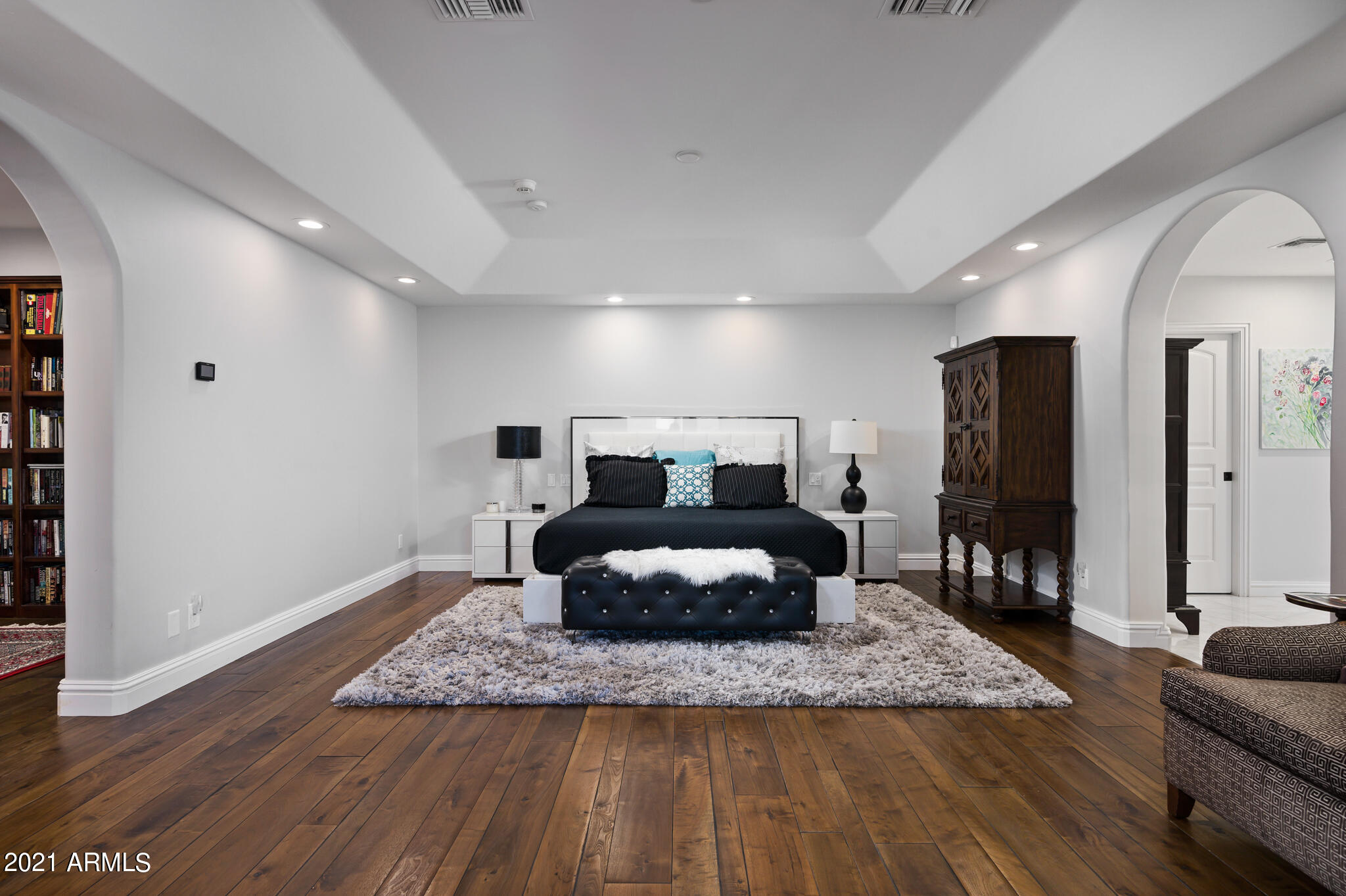 ARCADIA BLK 20 - Residential
