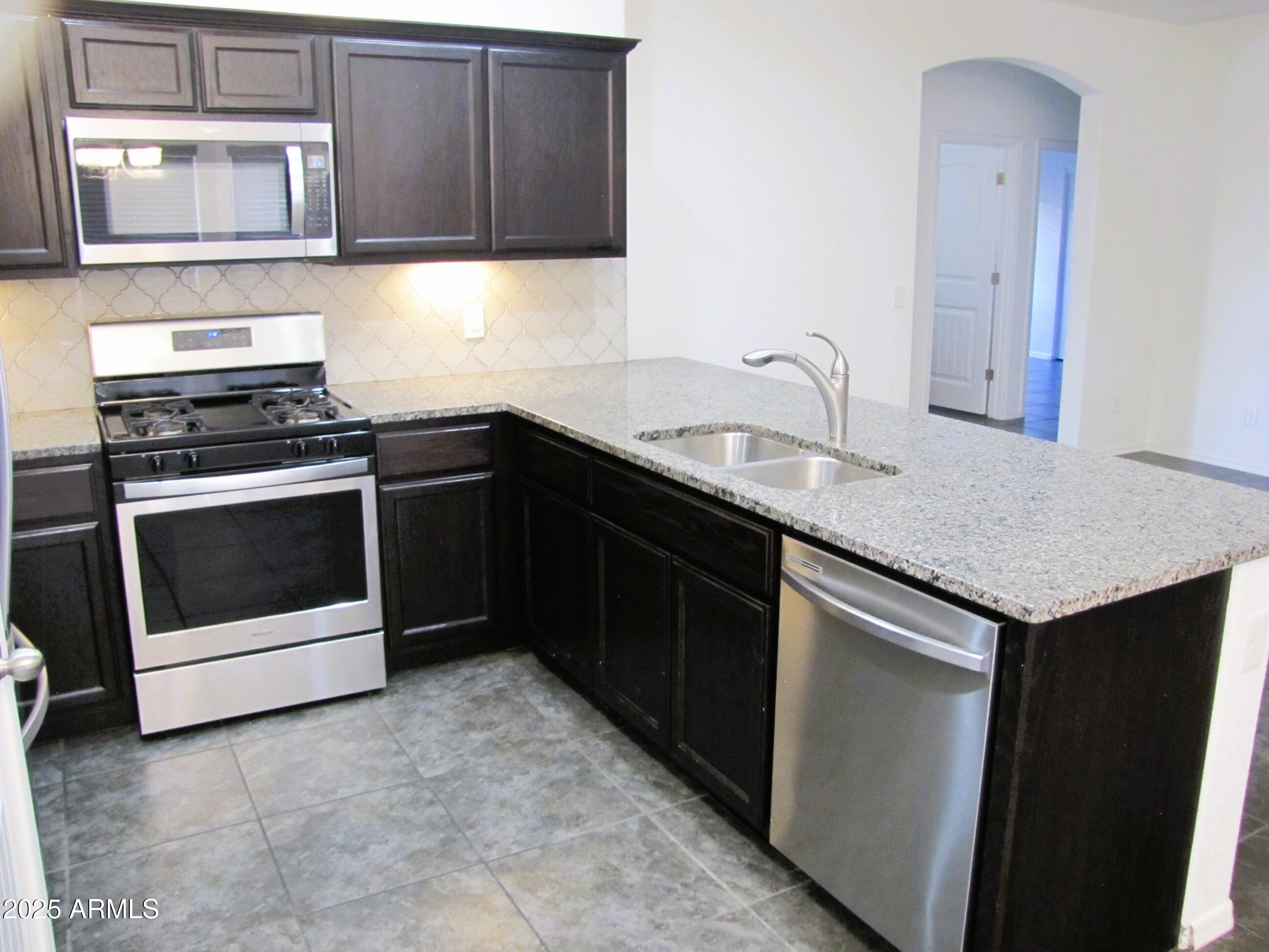 CHAPARRAL VILLAGE NORTH PHASE 6D - Residential Lease
