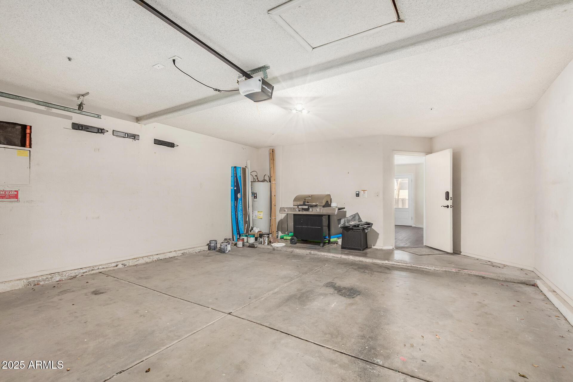 CASA NORTE - Residential Lease