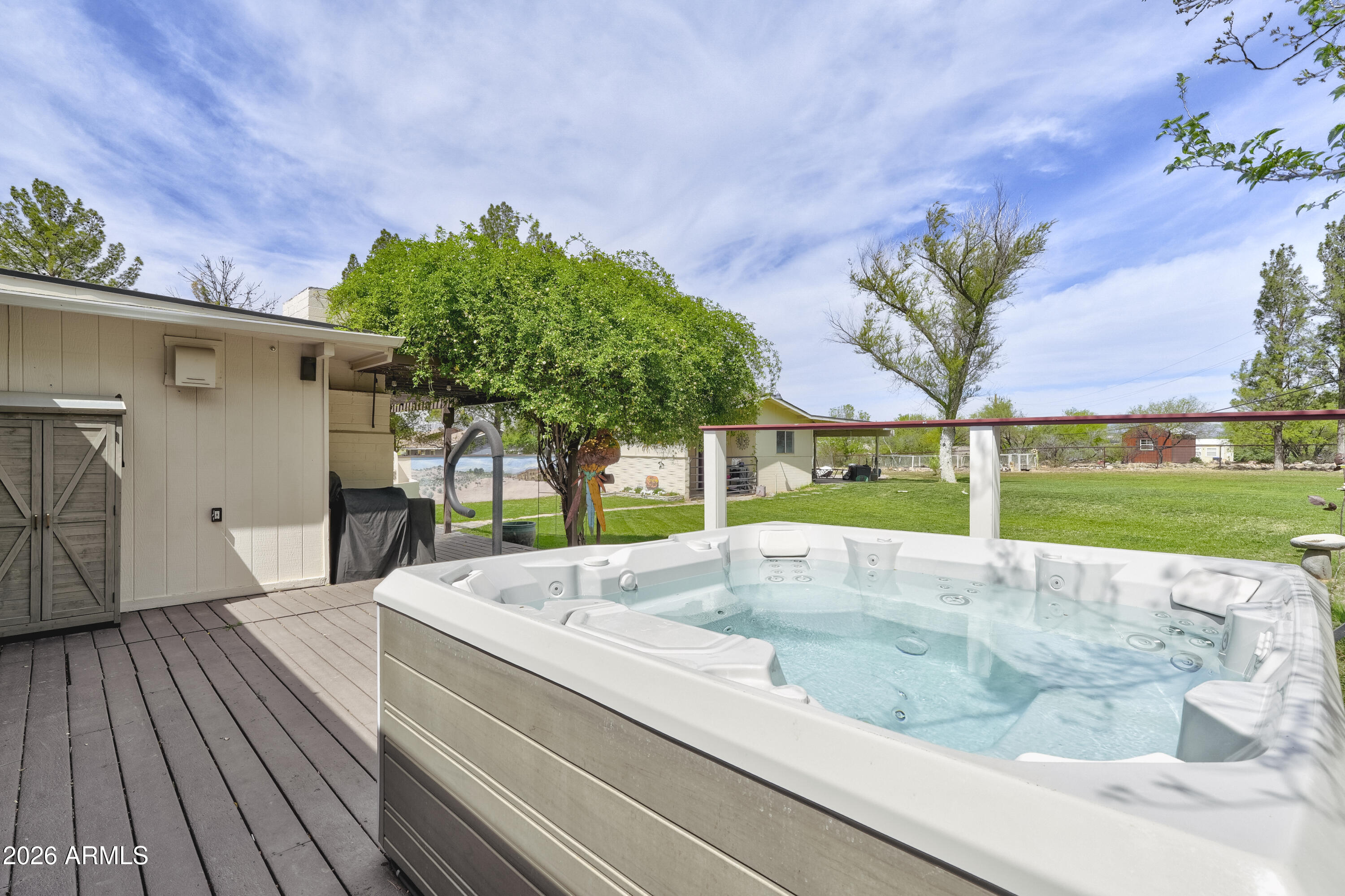 OAK CREEK ESTATES - Residential