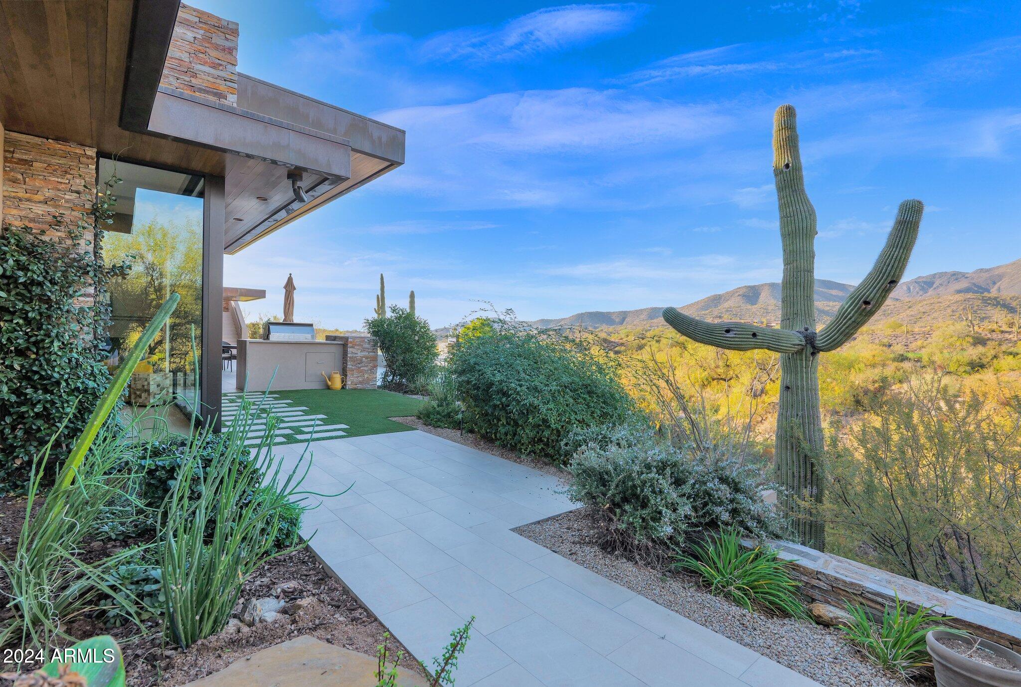 DESERT MOUNTAIN - Residential