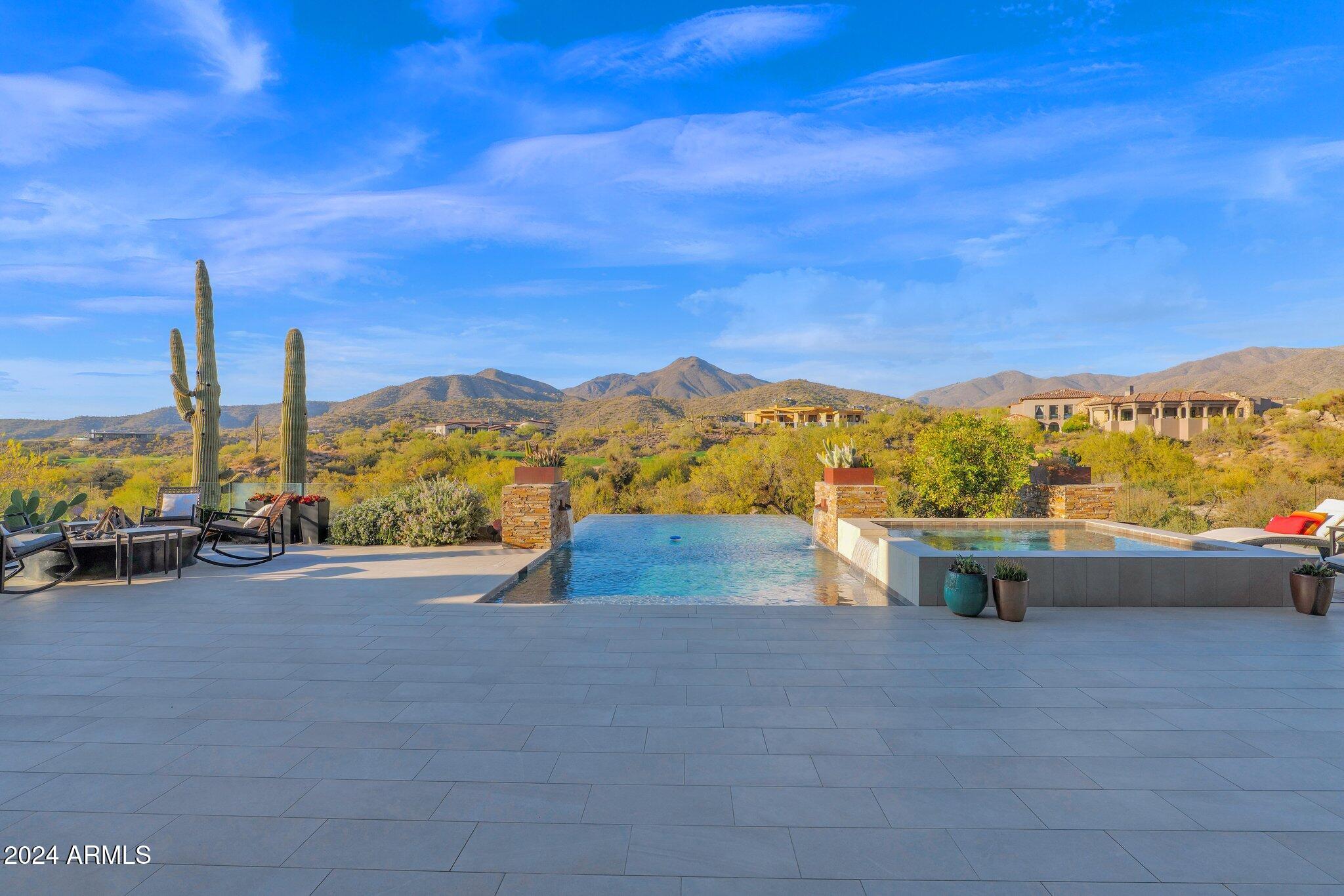 DESERT MOUNTAIN - Residential