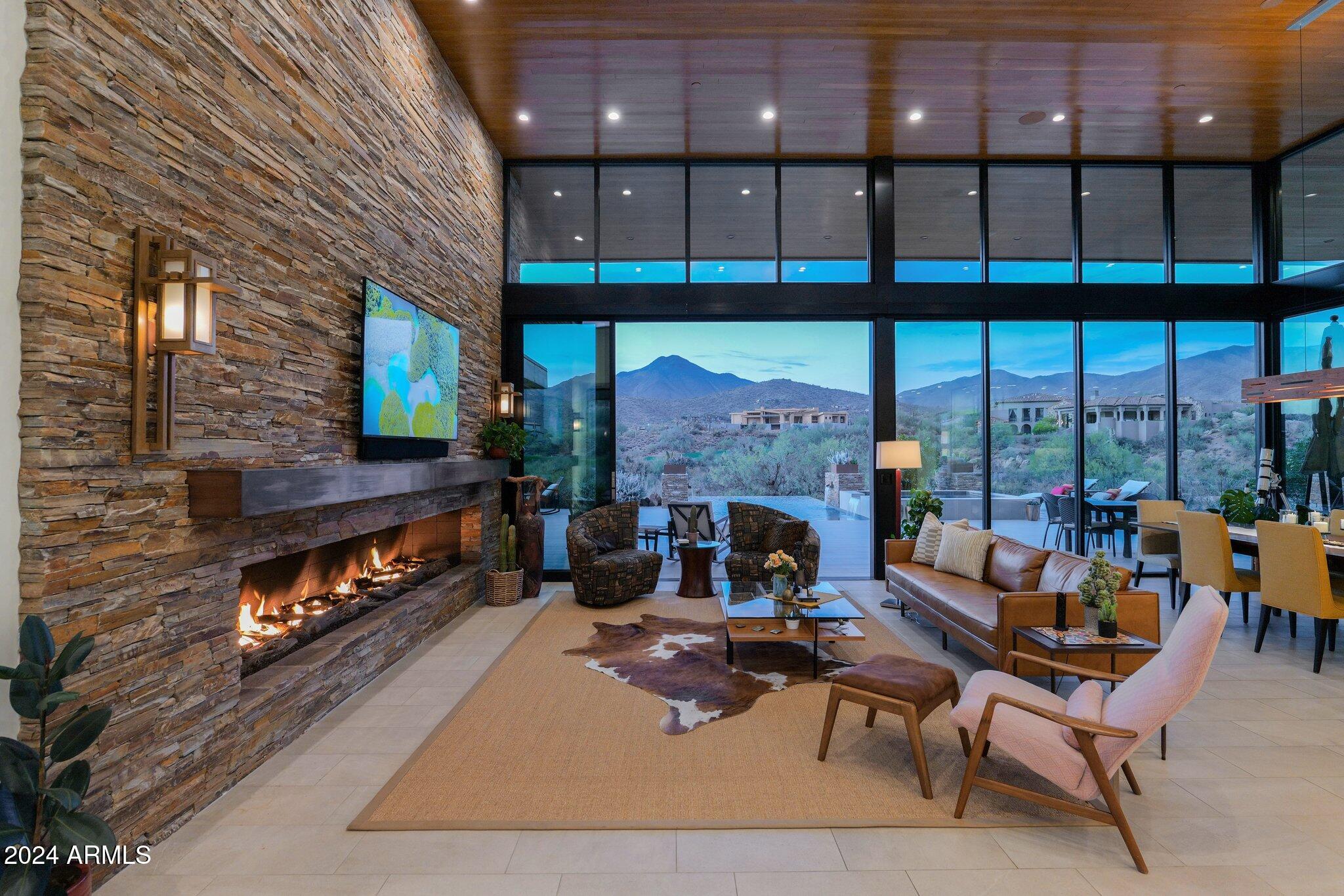 DESERT MOUNTAIN - Residential