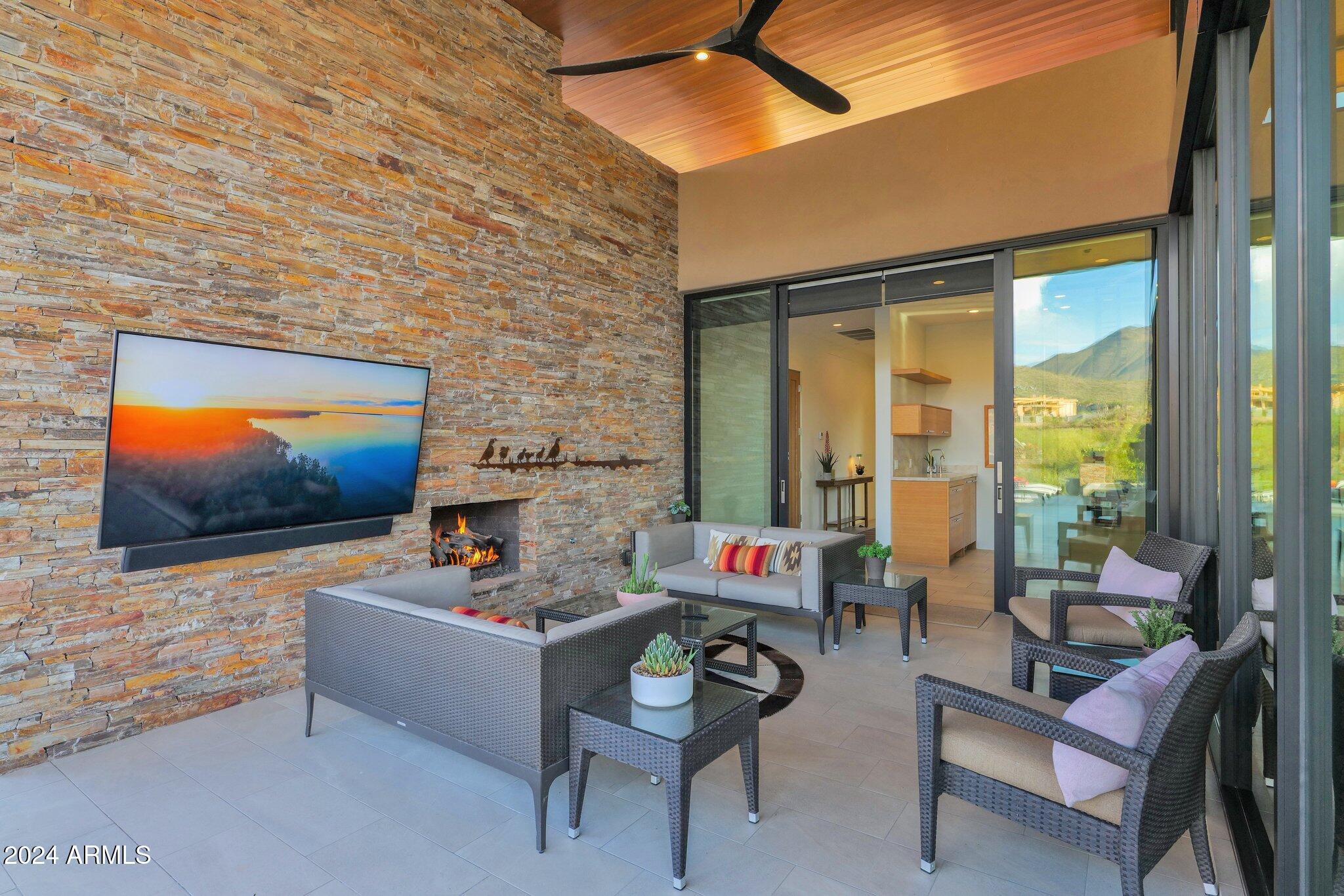 DESERT MOUNTAIN - Residential