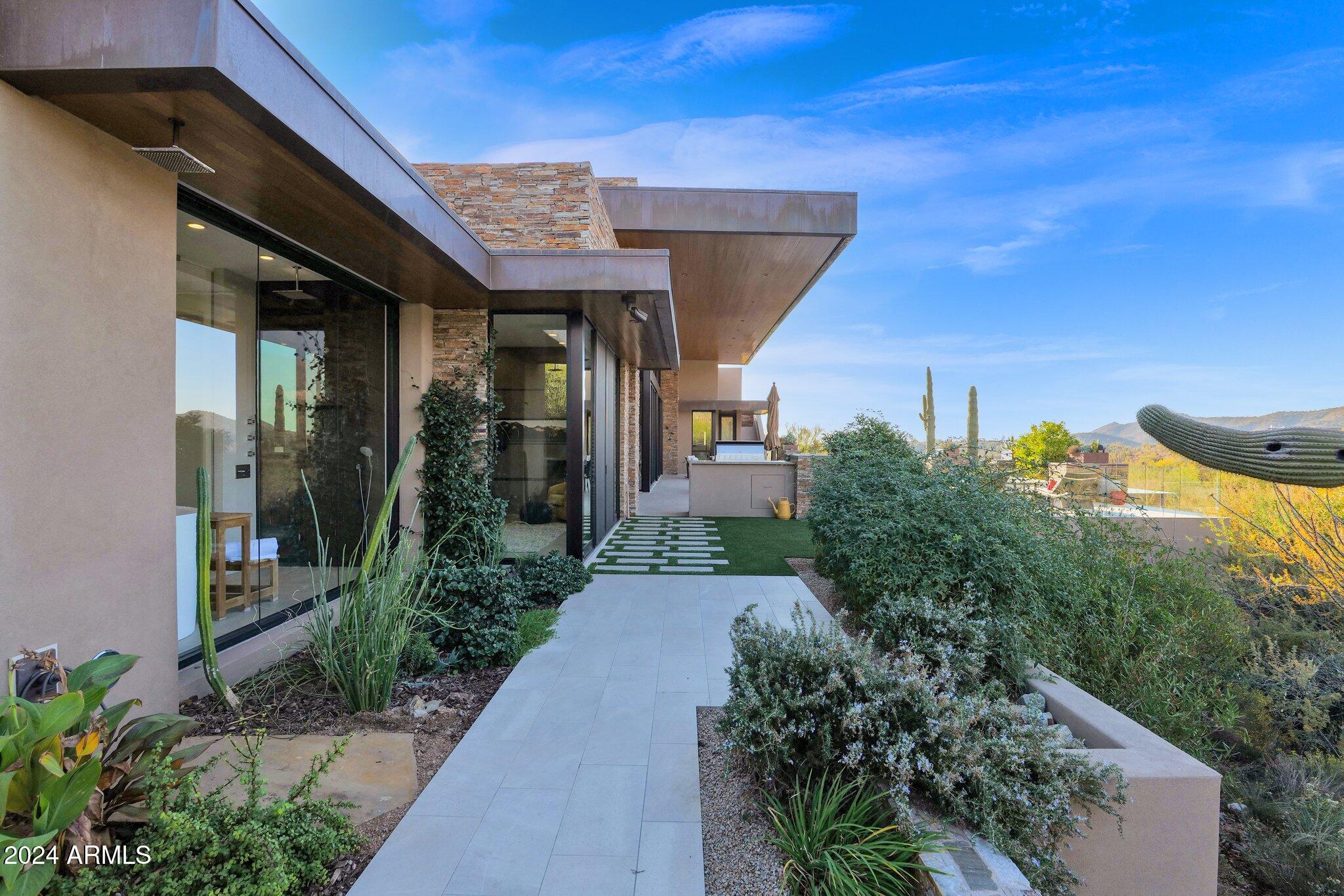 DESERT MOUNTAIN - Residential