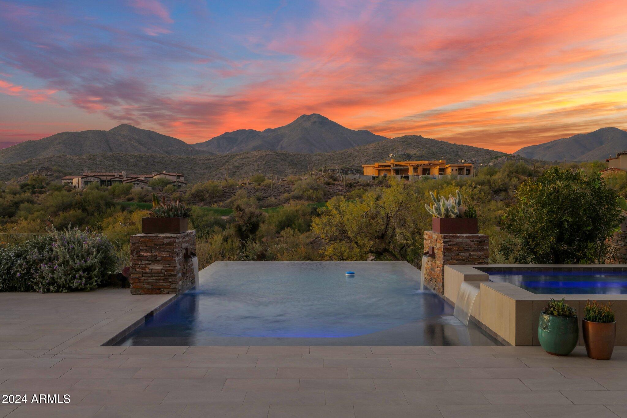 DESERT MOUNTAIN - Residential
