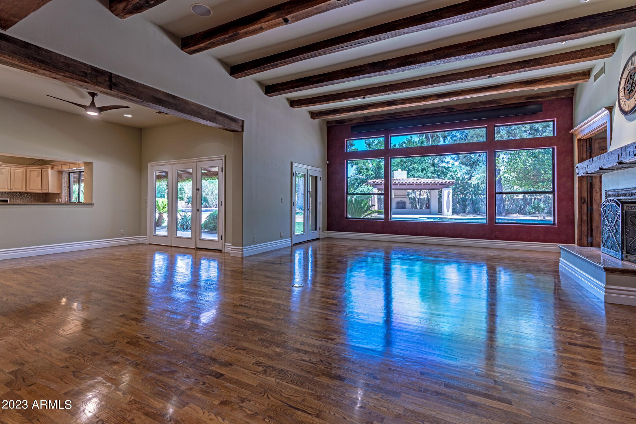 Equestrian Manor - Residential