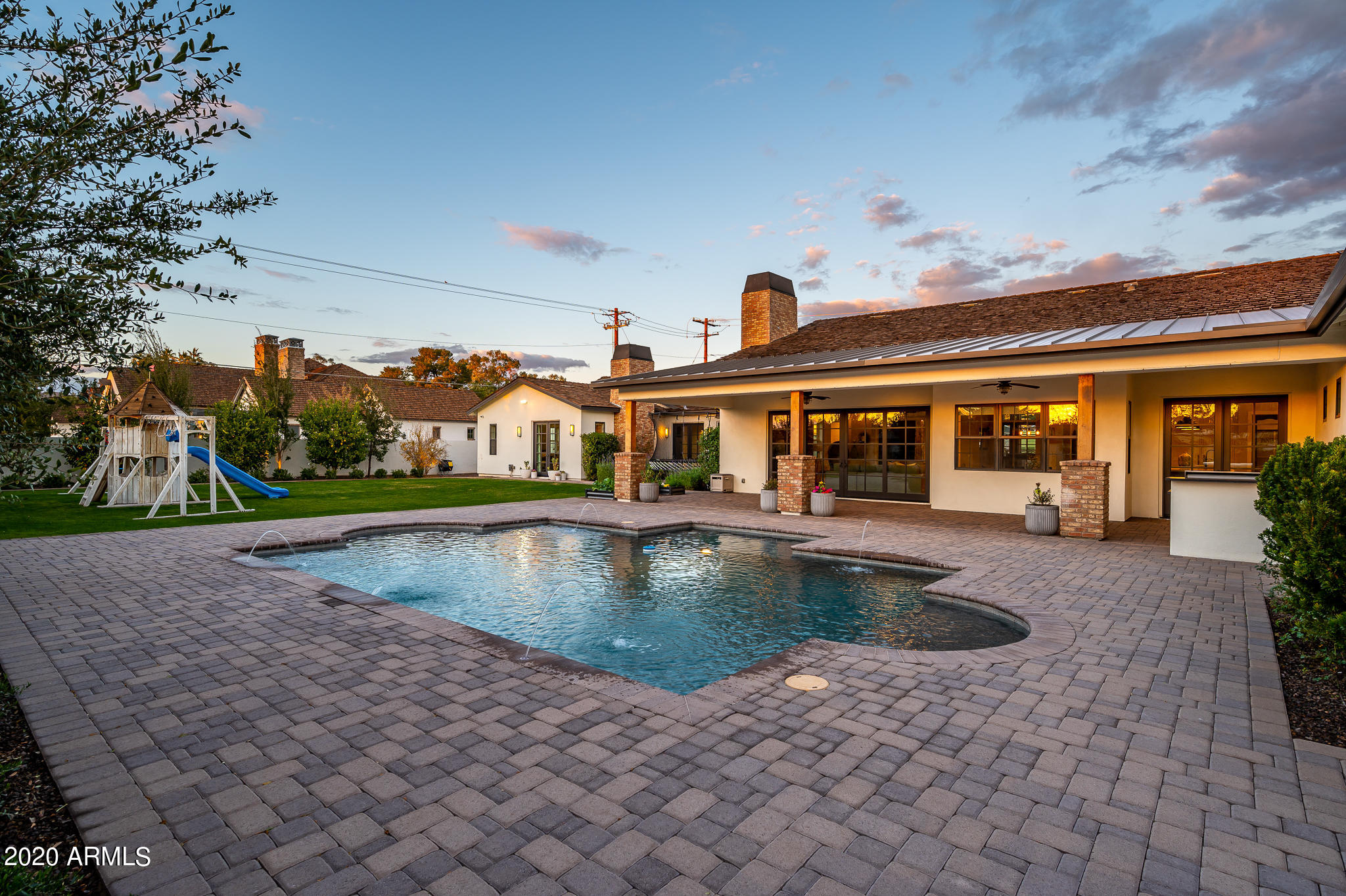 FAIRLANE - Residential