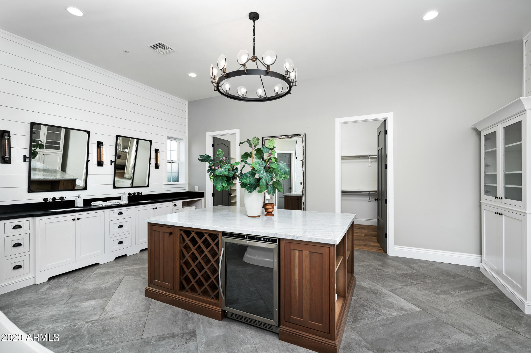 FAIRLANE - Residential