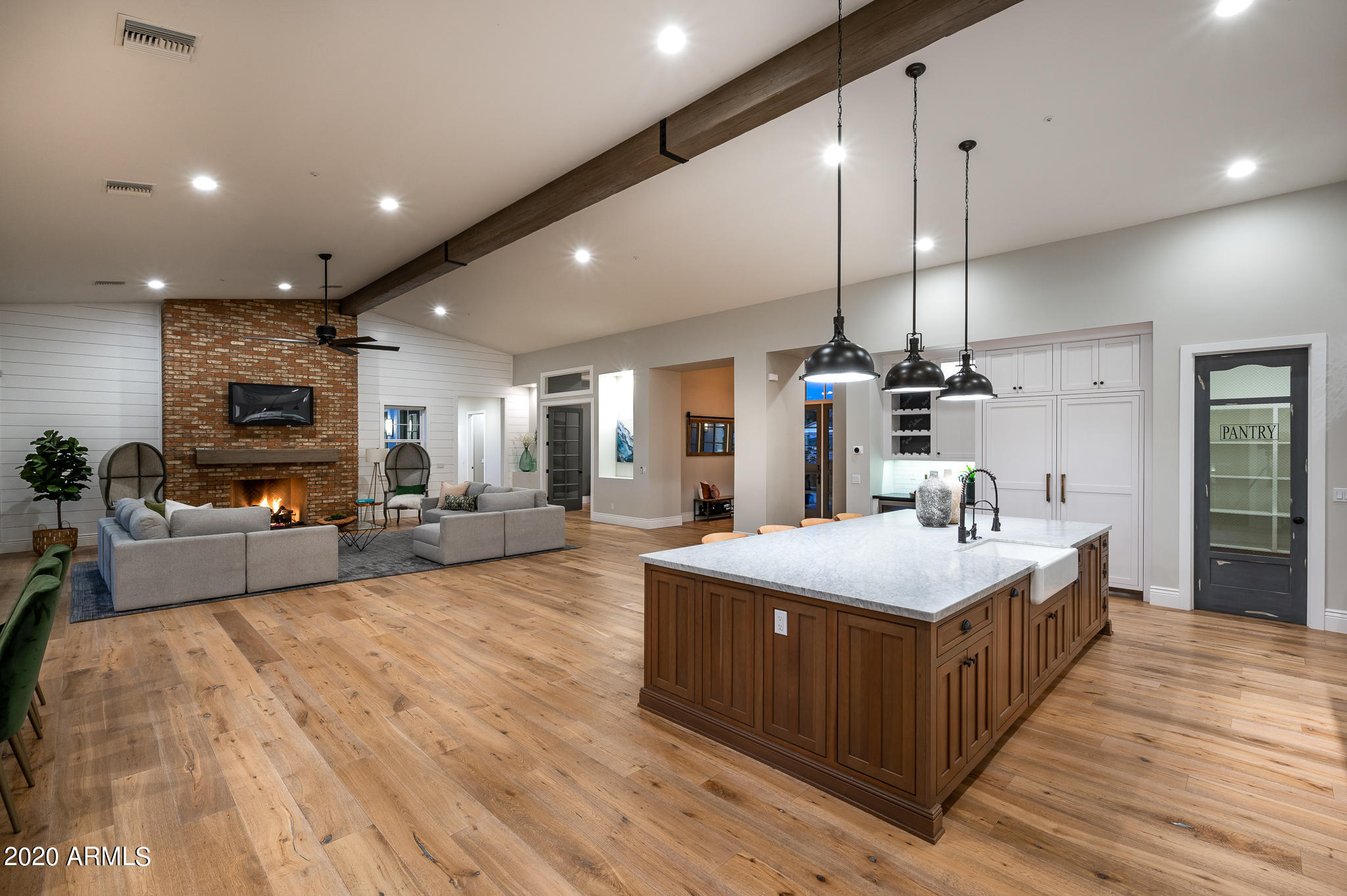 FAIRLANE - Residential