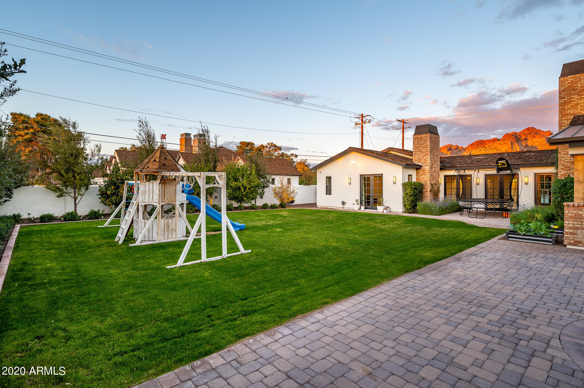 FAIRLANE - Residential