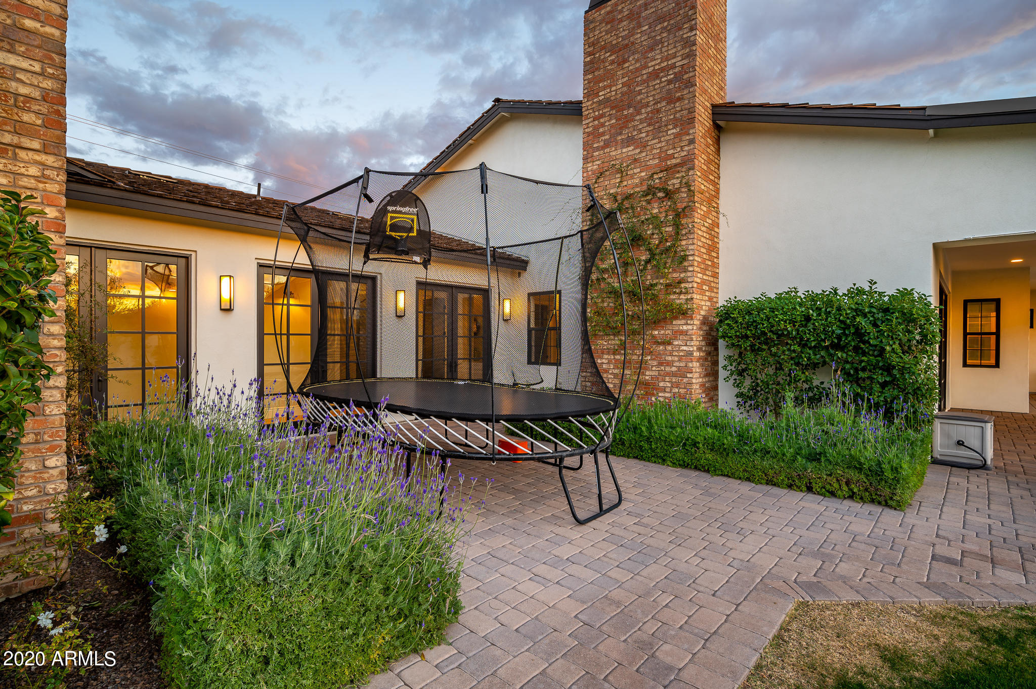 FAIRLANE - Residential