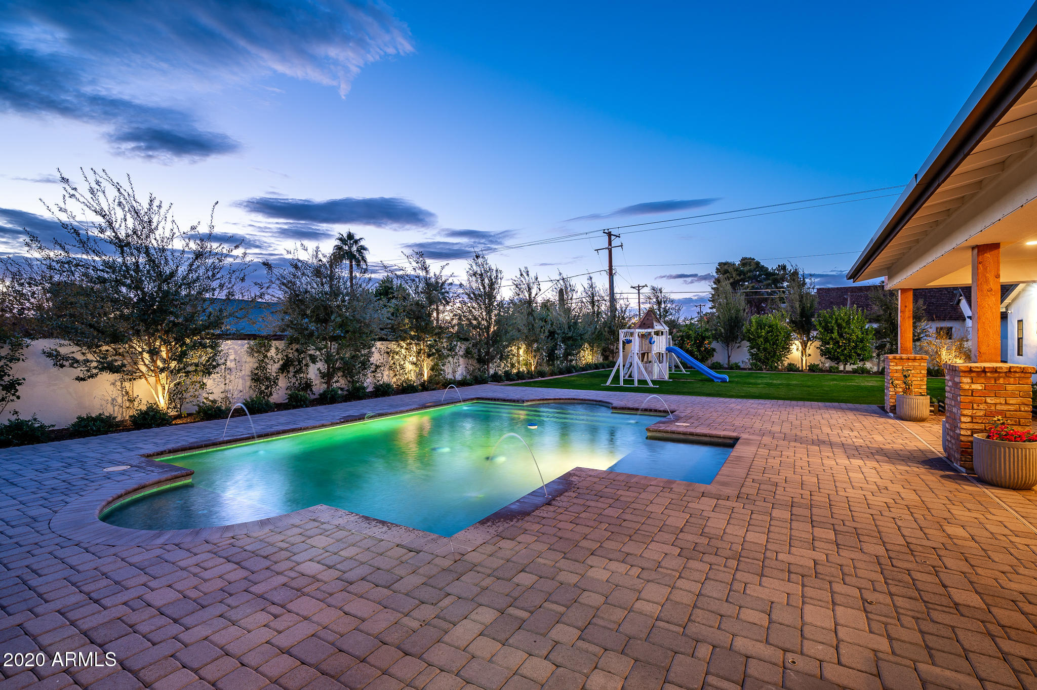 FAIRLANE - Residential