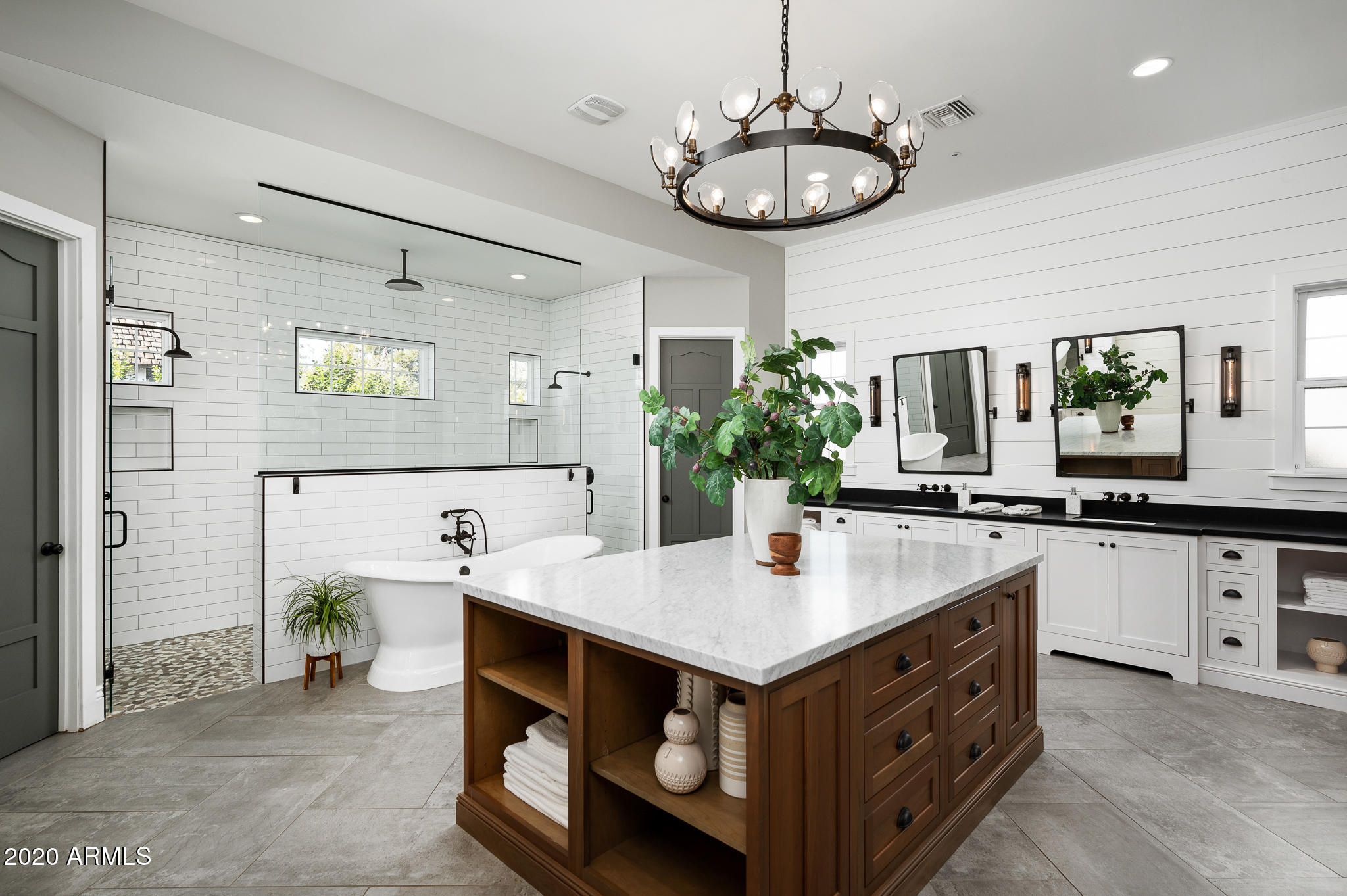 FAIRLANE - Residential