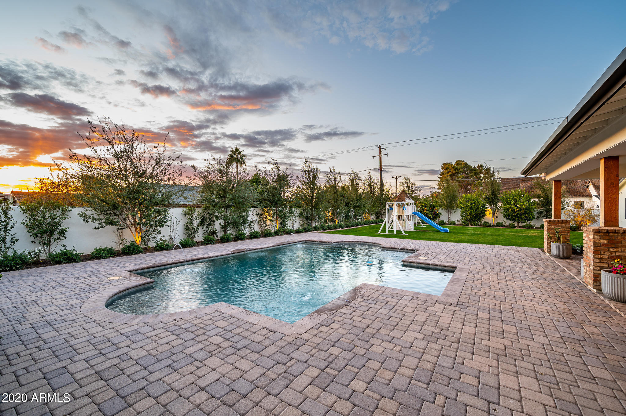 FAIRLANE - Residential