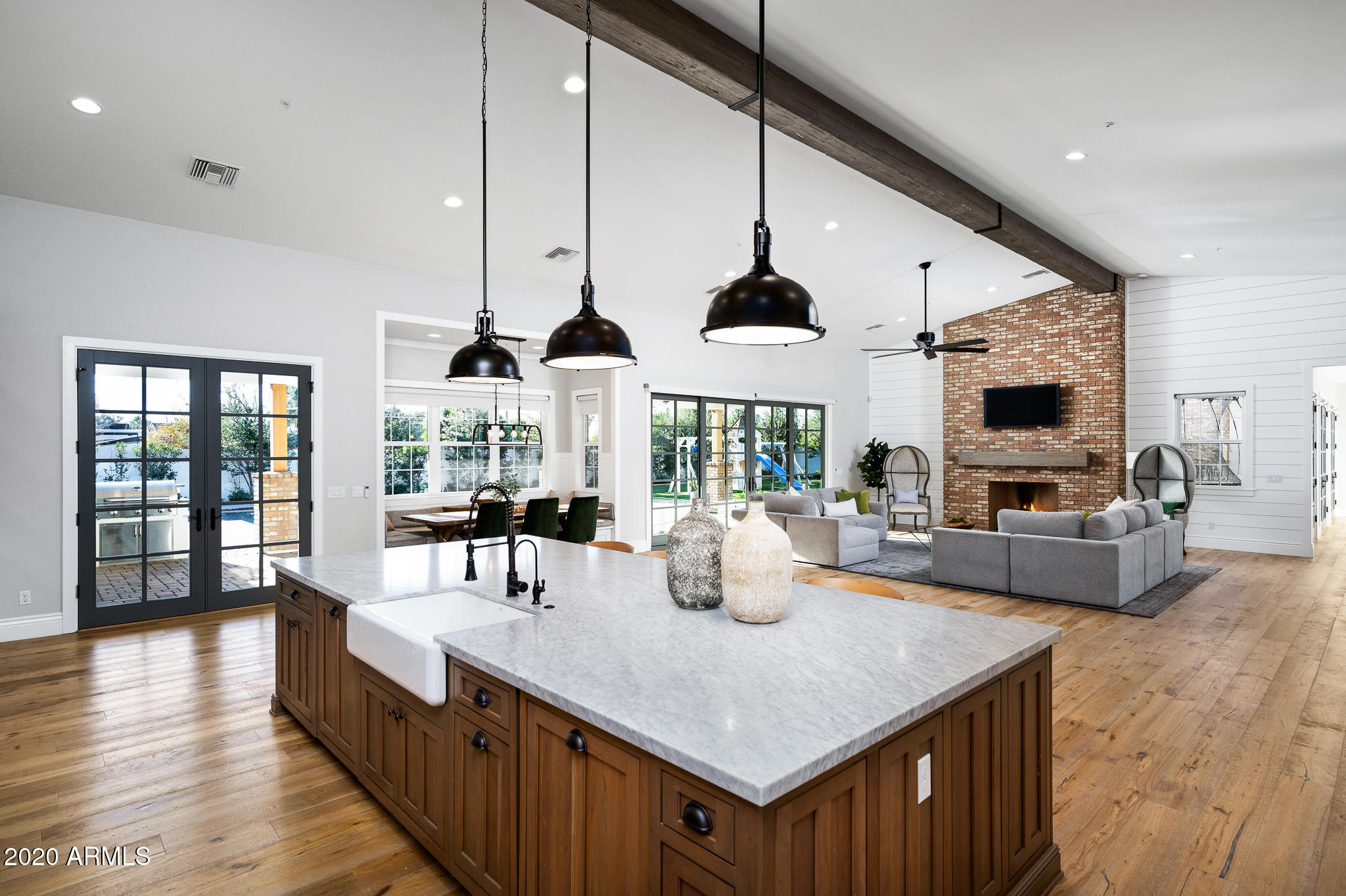 FAIRLANE - Residential