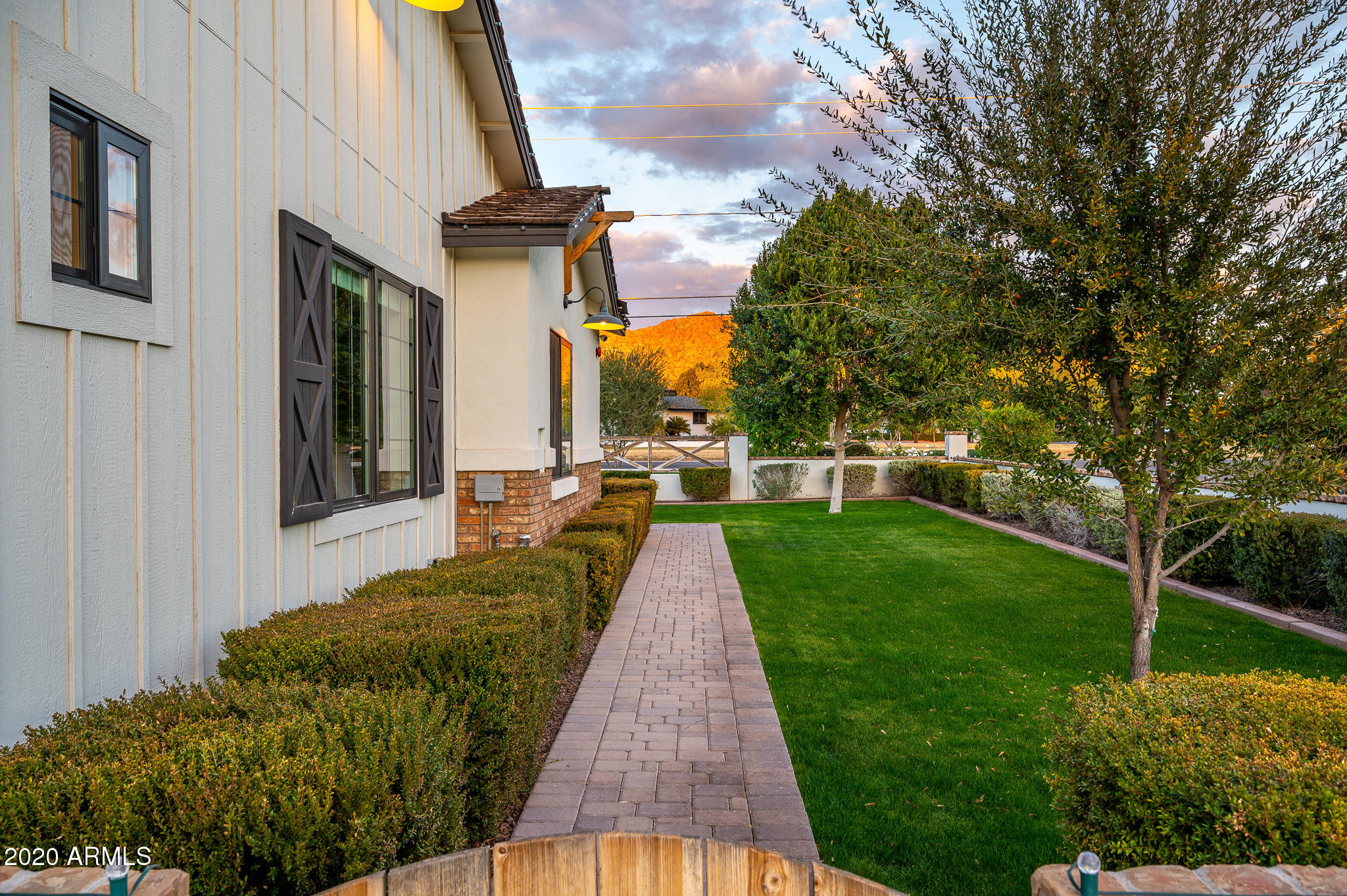 FAIRLANE - Residential