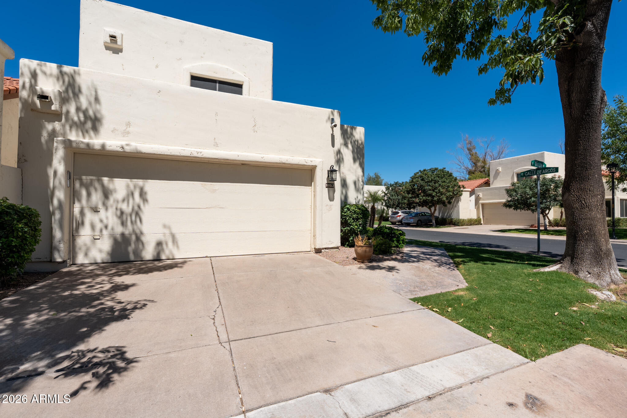 ALTA MIRADA TOWNHOMES - Residential