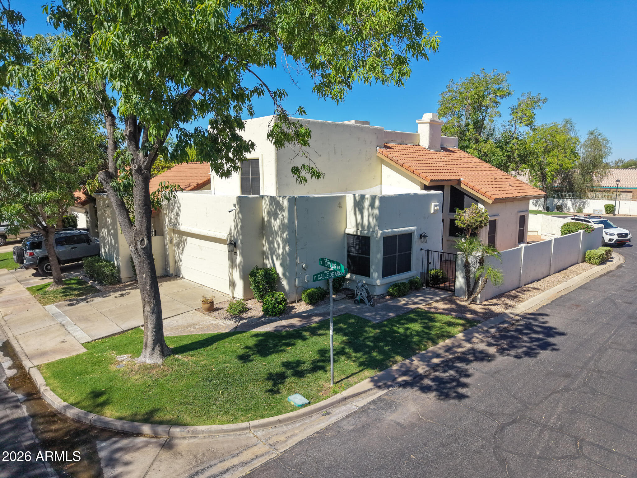 ALTA MIRADA TOWNHOMES - Residential