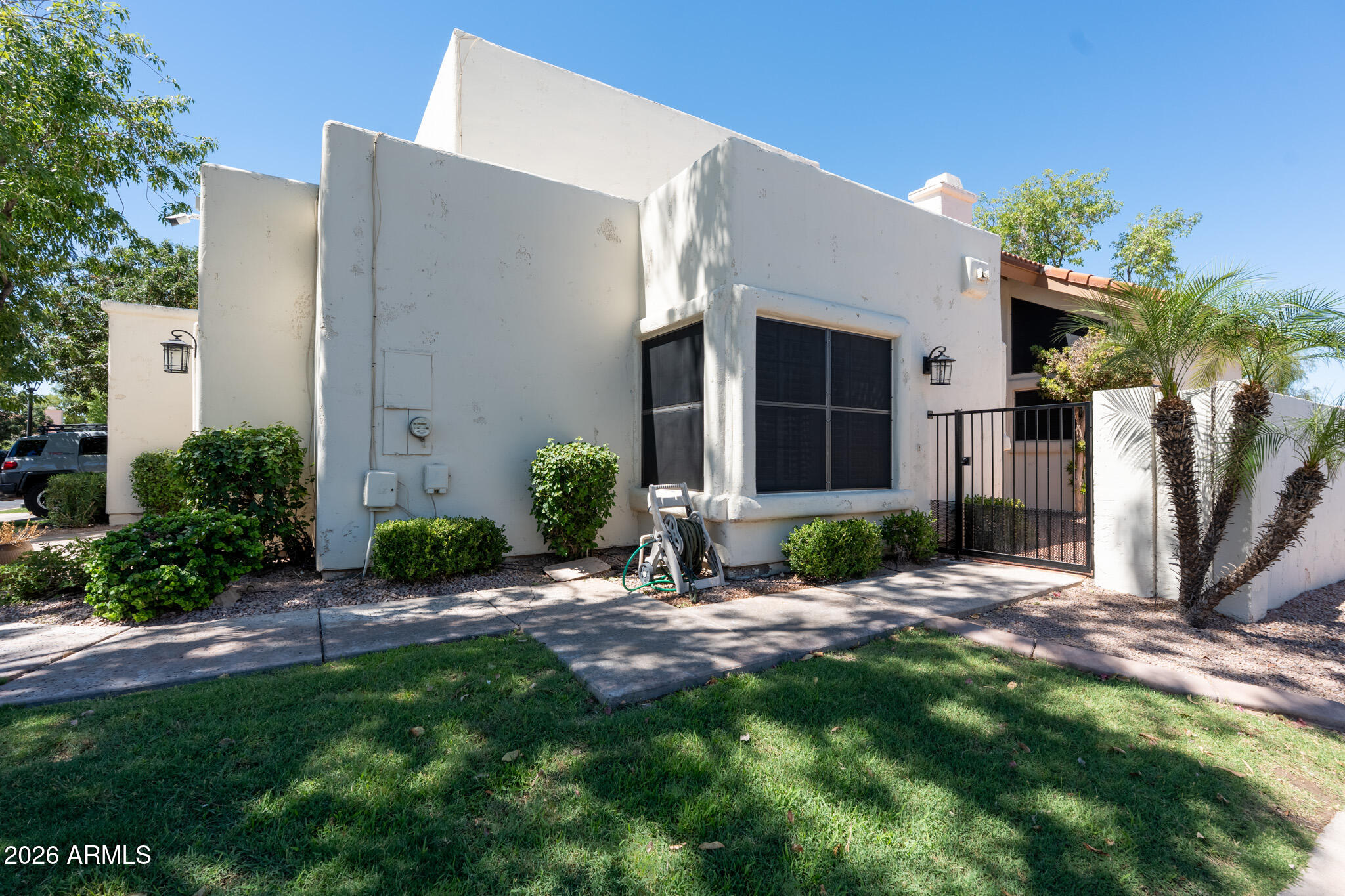 ALTA MIRADA TOWNHOMES - Residential